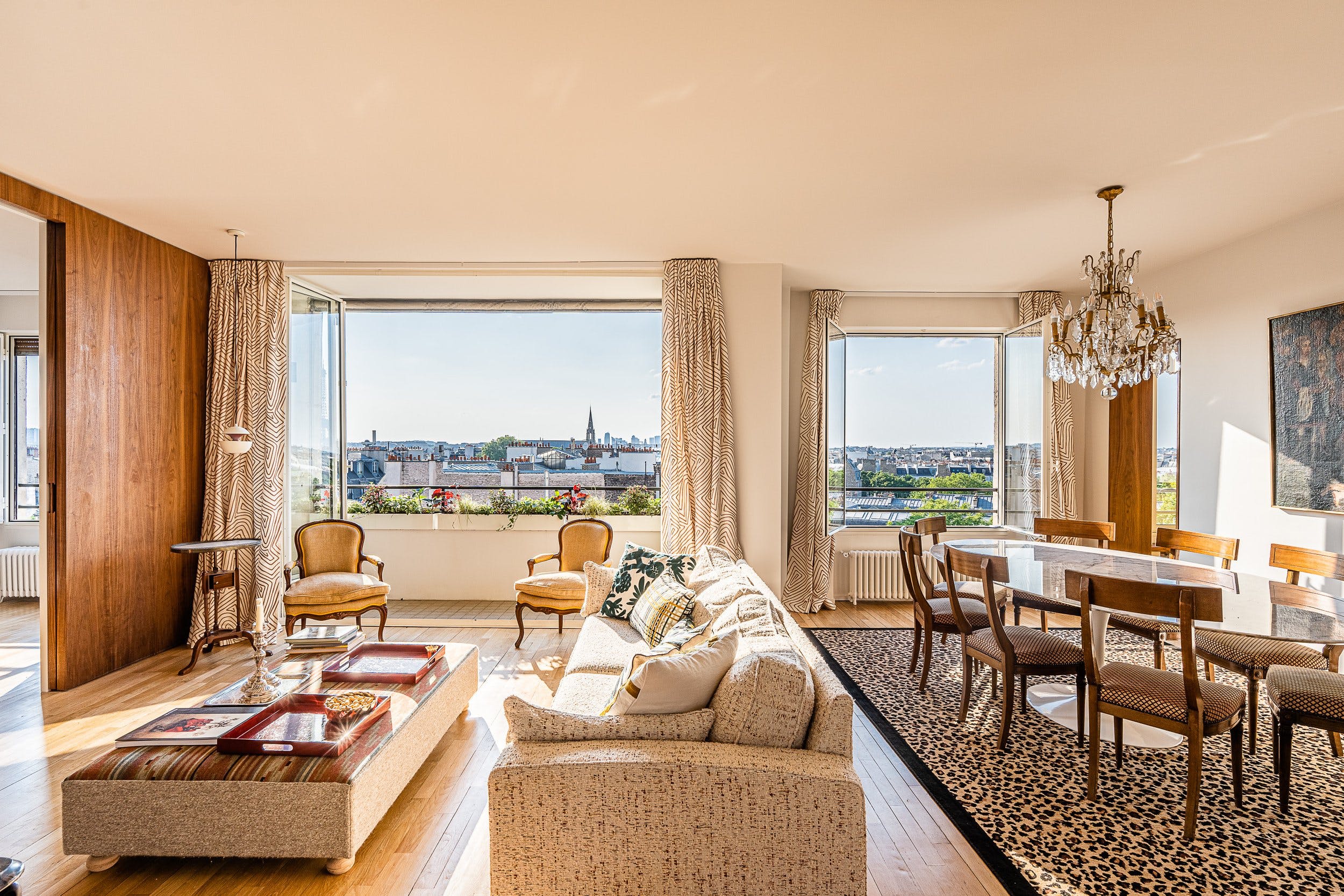 Villa Aurore Val de Grâce Saint Germain des Prés – Odéon: Elegant 2-Bedroom Apartment with Rooftop Terrace, Saint Germain des Prés, Paris