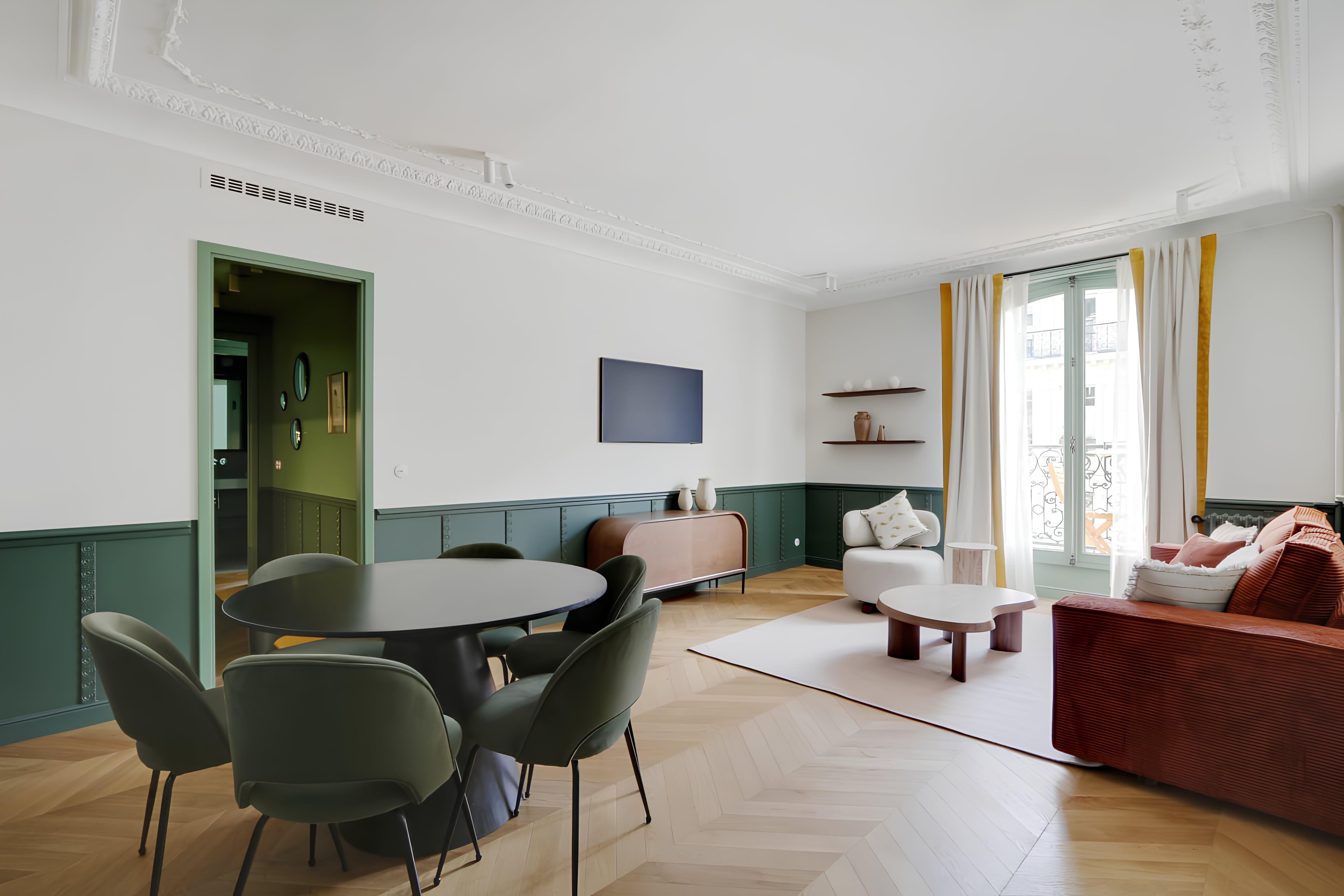 Villa Aube Faubourg Opéra – Madeleine – Grands Magasins: Luxury 2-Bedroom Apartment with Balcony, Paris Opéra – Madeleine