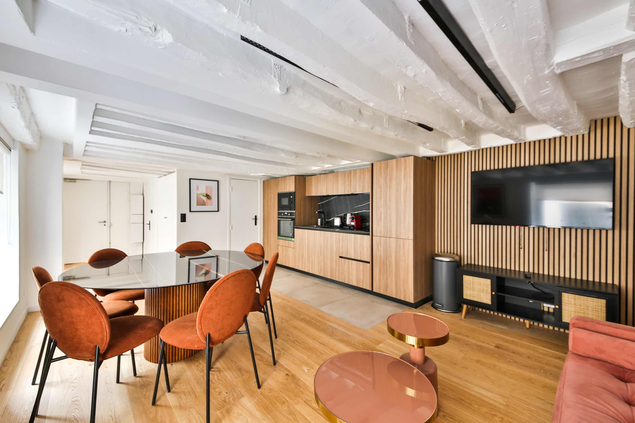 Villa Aube Poncelet Opéra – Madeleine – Grands Magasins: Elegant 3-Bedroom Apartment with Family-Friendly Features, Paris