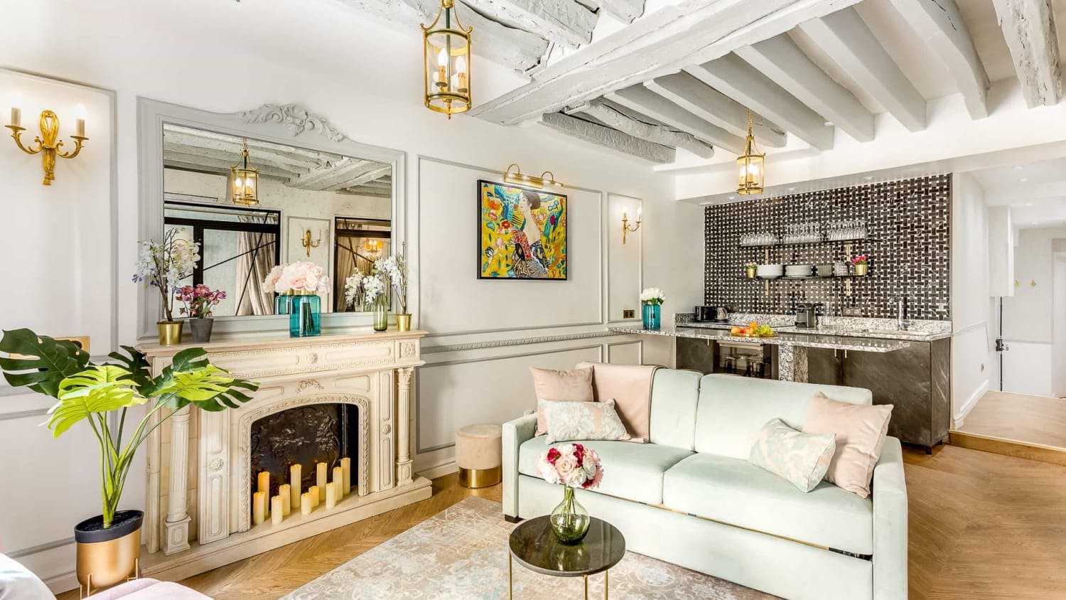 Villa Céladon Saint-Julien Île de la Cité: Luxury 4-Bedroom Apartment with Historic Charm, Île de la Cité