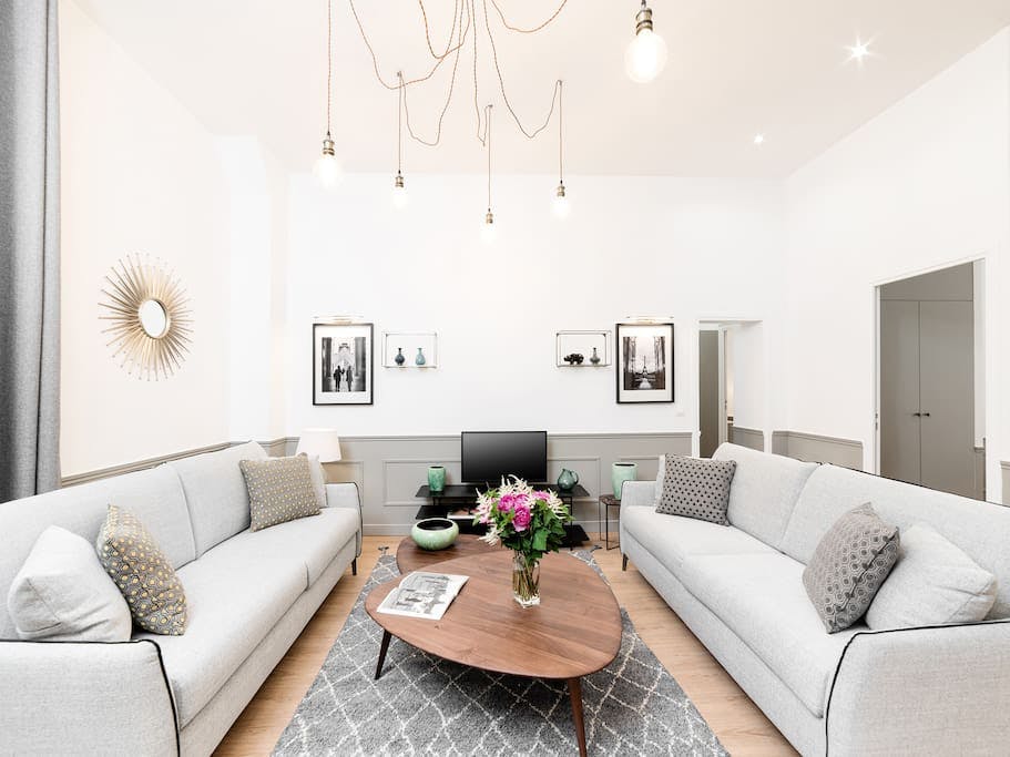 Villa Safran Parmentier Canal Saint Martin – Oberkampf: Elegant 4-Bedroom Apartment for Families, Canal Saint Martin – Oberkampf
