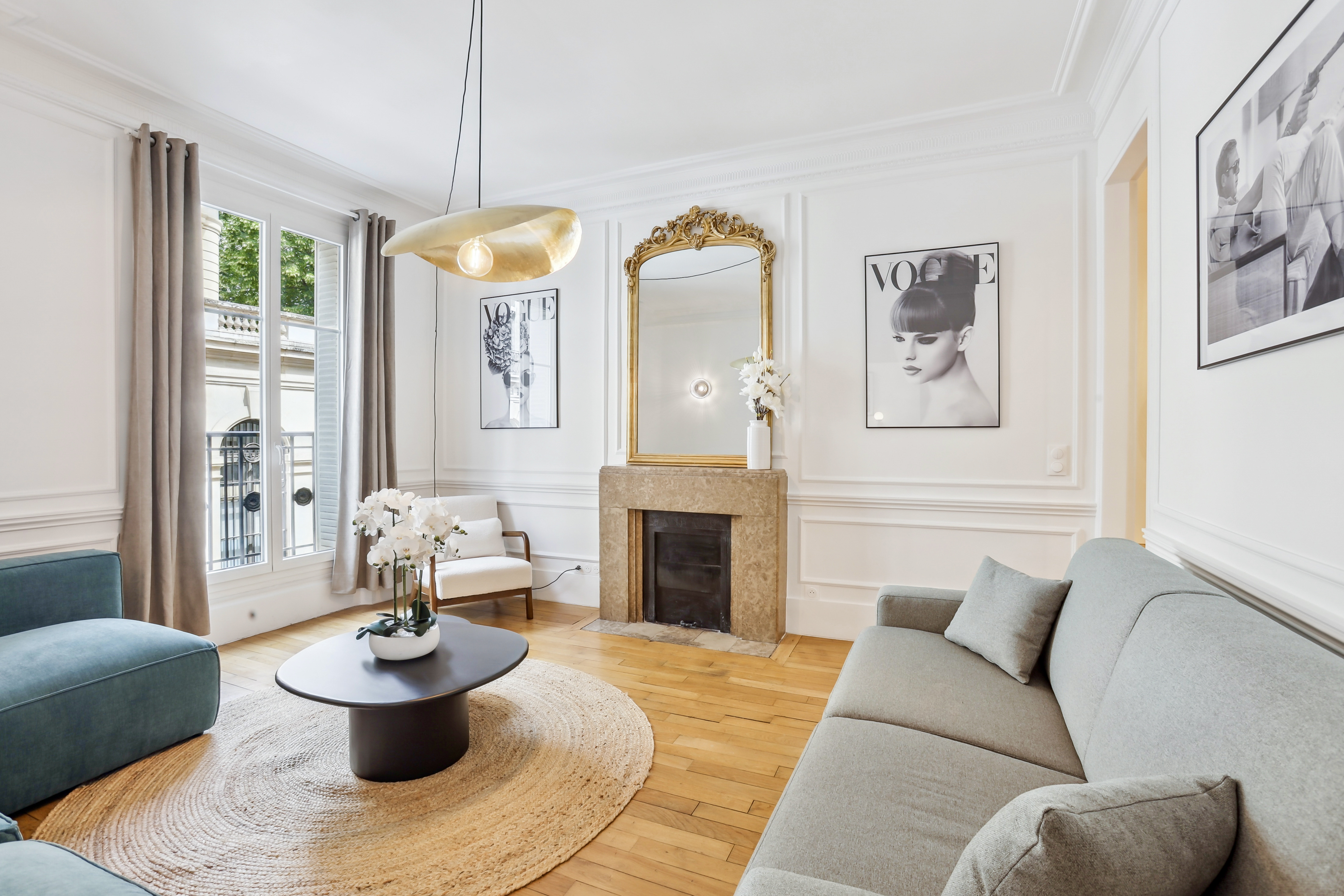 Villa Aube Pigeonnier Arc de Triomphe – Champs-Élysées: Elegant 1-Bedroom Apartment Rental with Family-Friendly Features, Arc de Triomphe