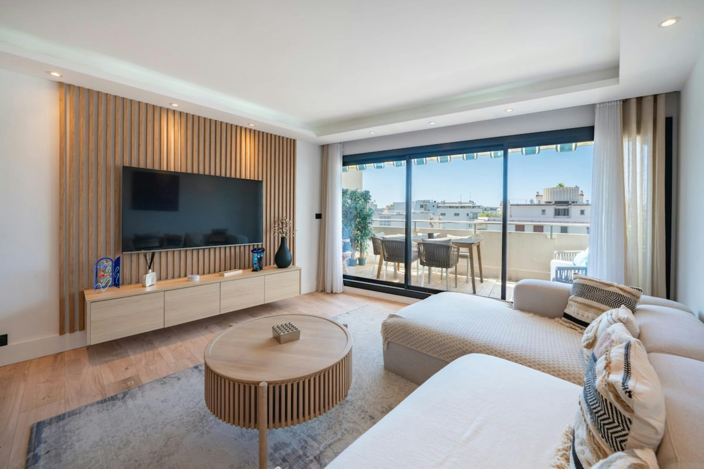Villa Crépuscule Basse Californie Cannes-697137: Luxury 2-Bedroom Apartment with Sea Views, Cannes