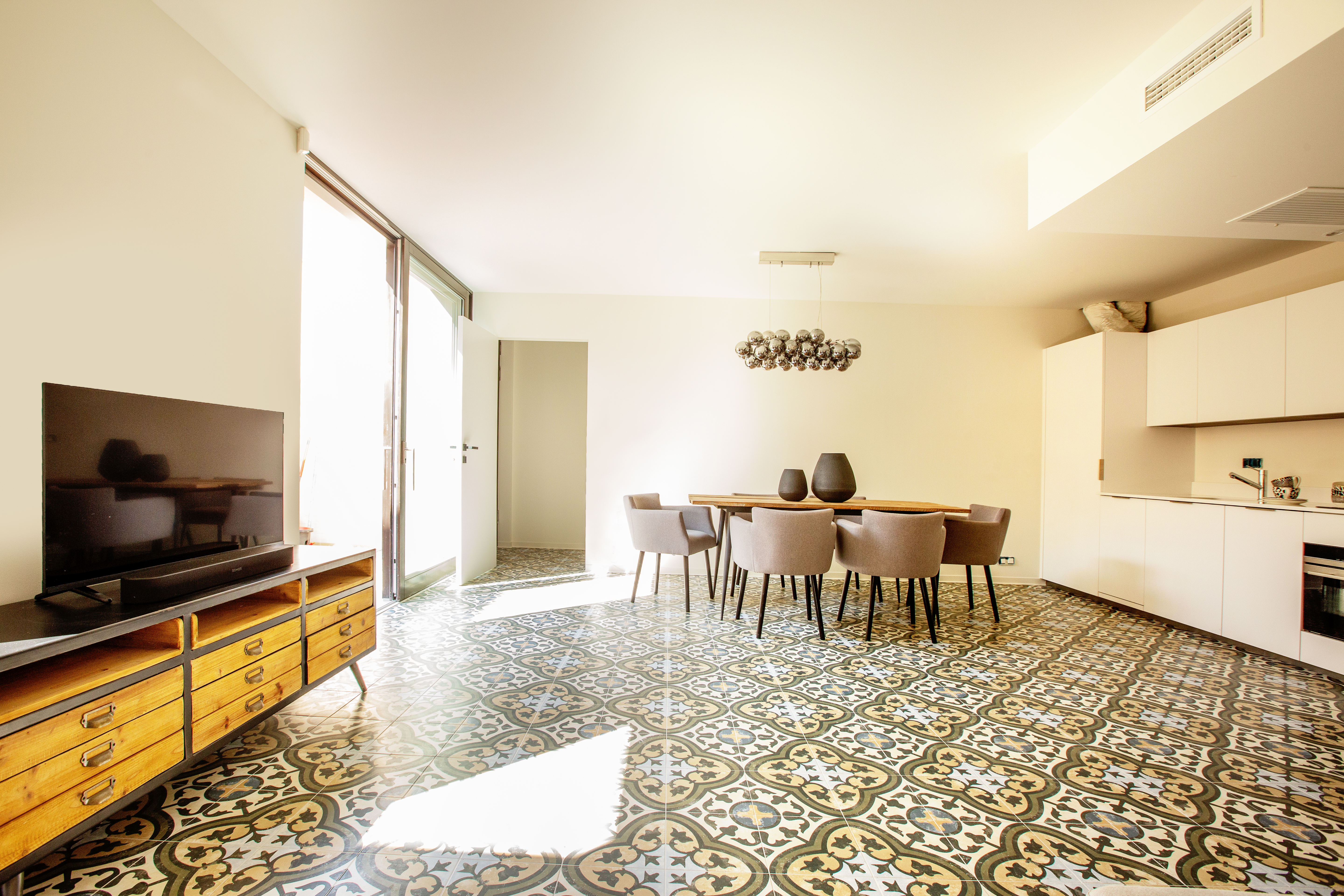 Villa Aube Pinet Saint-Tropez: Modern 3-Bedroom Apartment with Stunning Seaview, Saint-Tropez