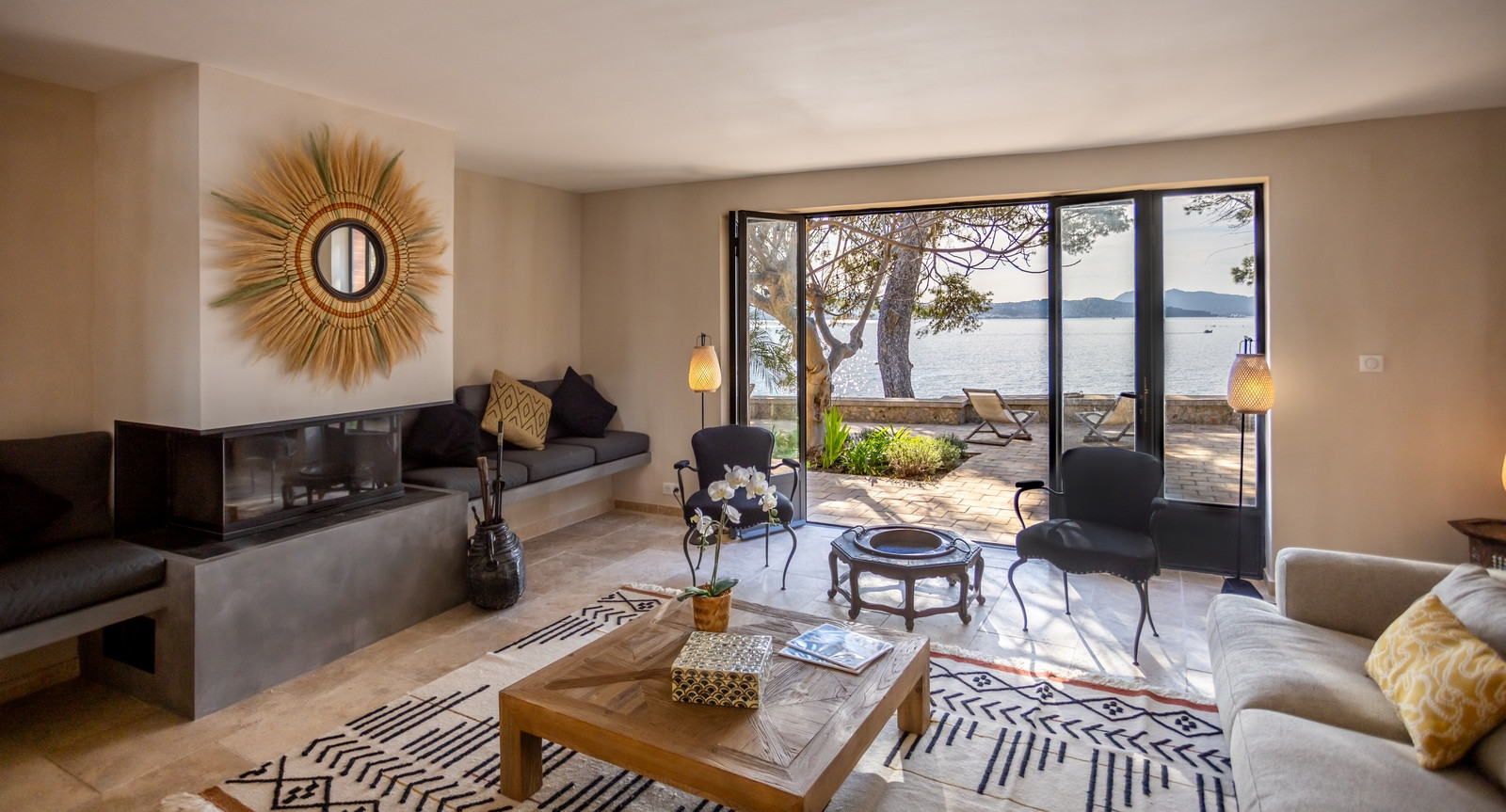 Villa Crépuscule Falaise Toulon: Spacious 6-Bedroom Villa with Seaview and Pool, Toulon