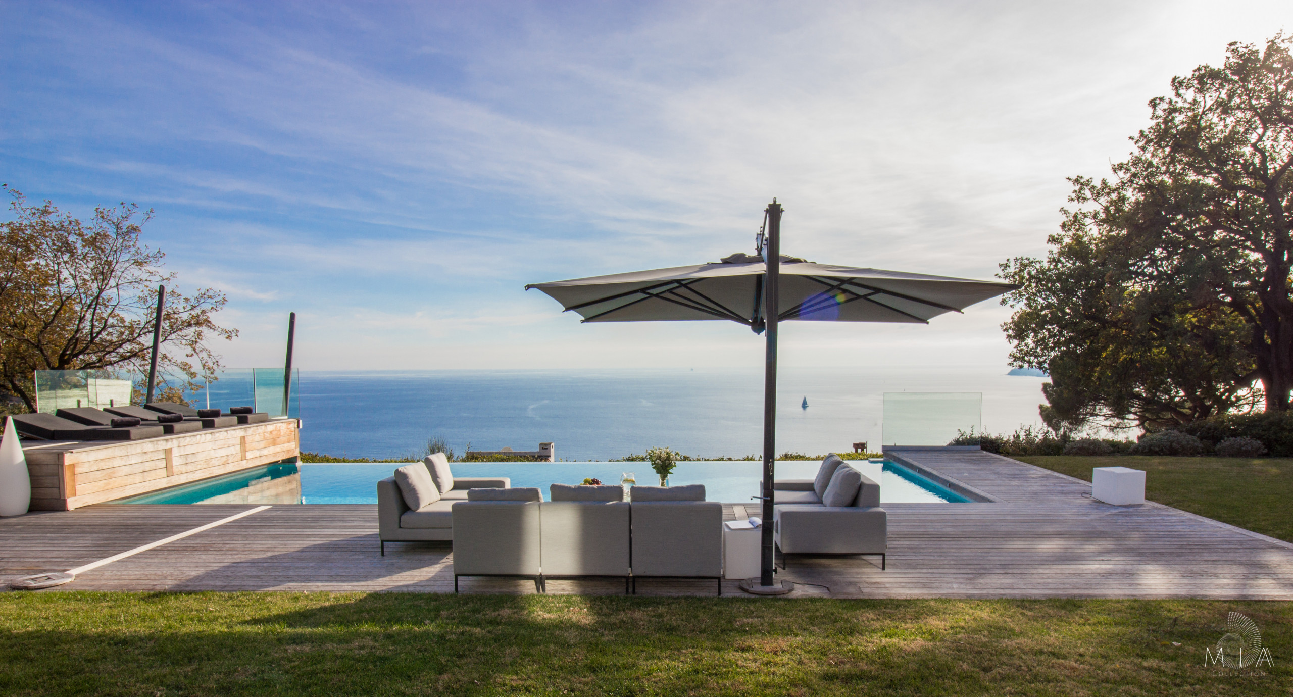 Villa Autan Cap Brun Toulon: Luxury 4-Bedroom Villa with Infinity Pool and Sea Views, Toulon