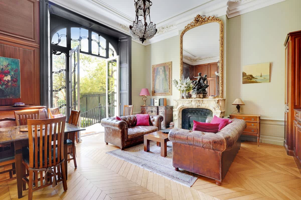 Villa Azur Monceau Levallois – Ternes: Elegant 2-Bedroom Apartment with Private Garden, Monceau – Ternes
