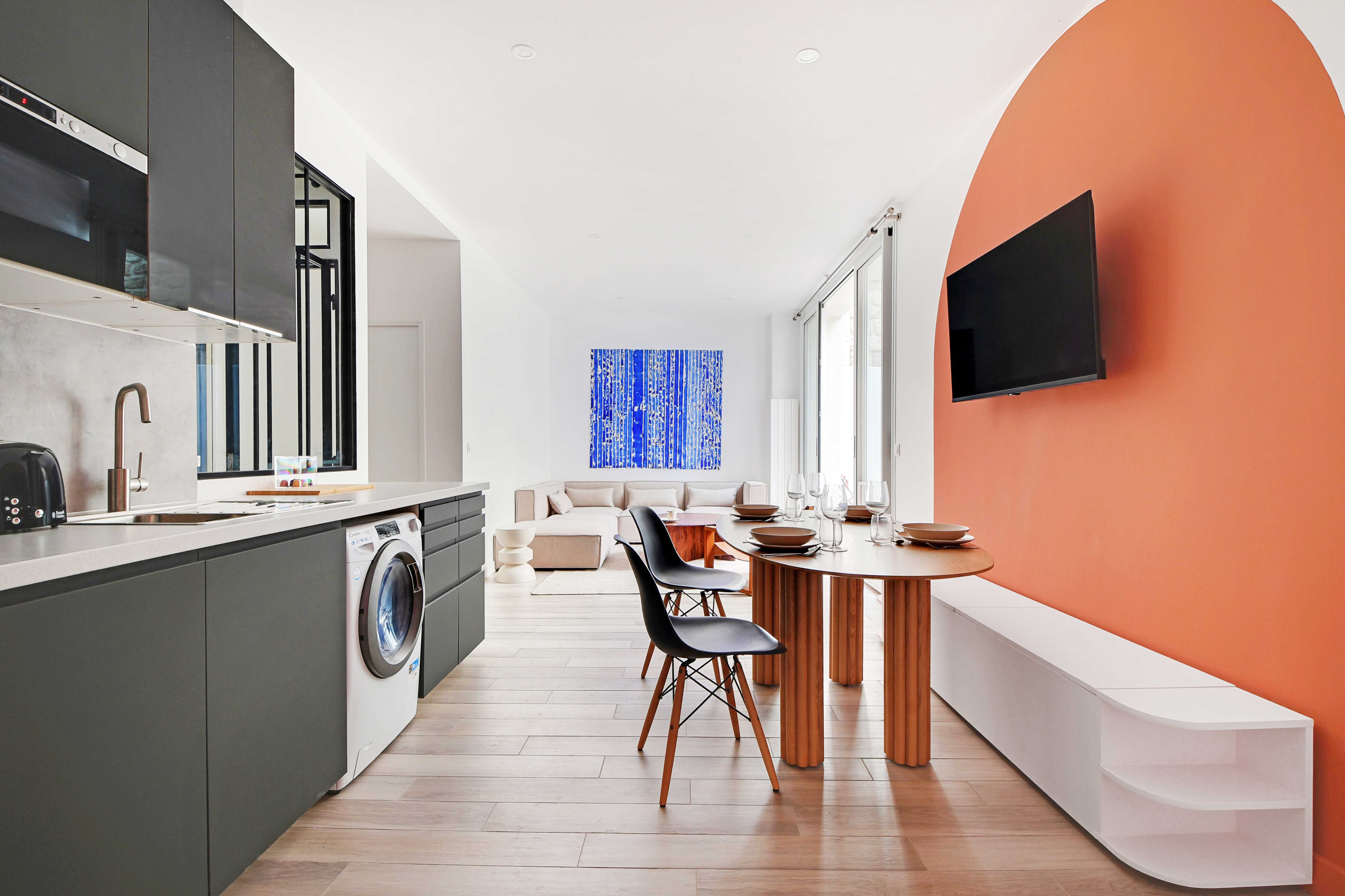 Château Monceau Ternes Monceau – Ternes: Charming 2-Bedroom Apartment Rental with Private Terrace, Monceau Ternes Paris