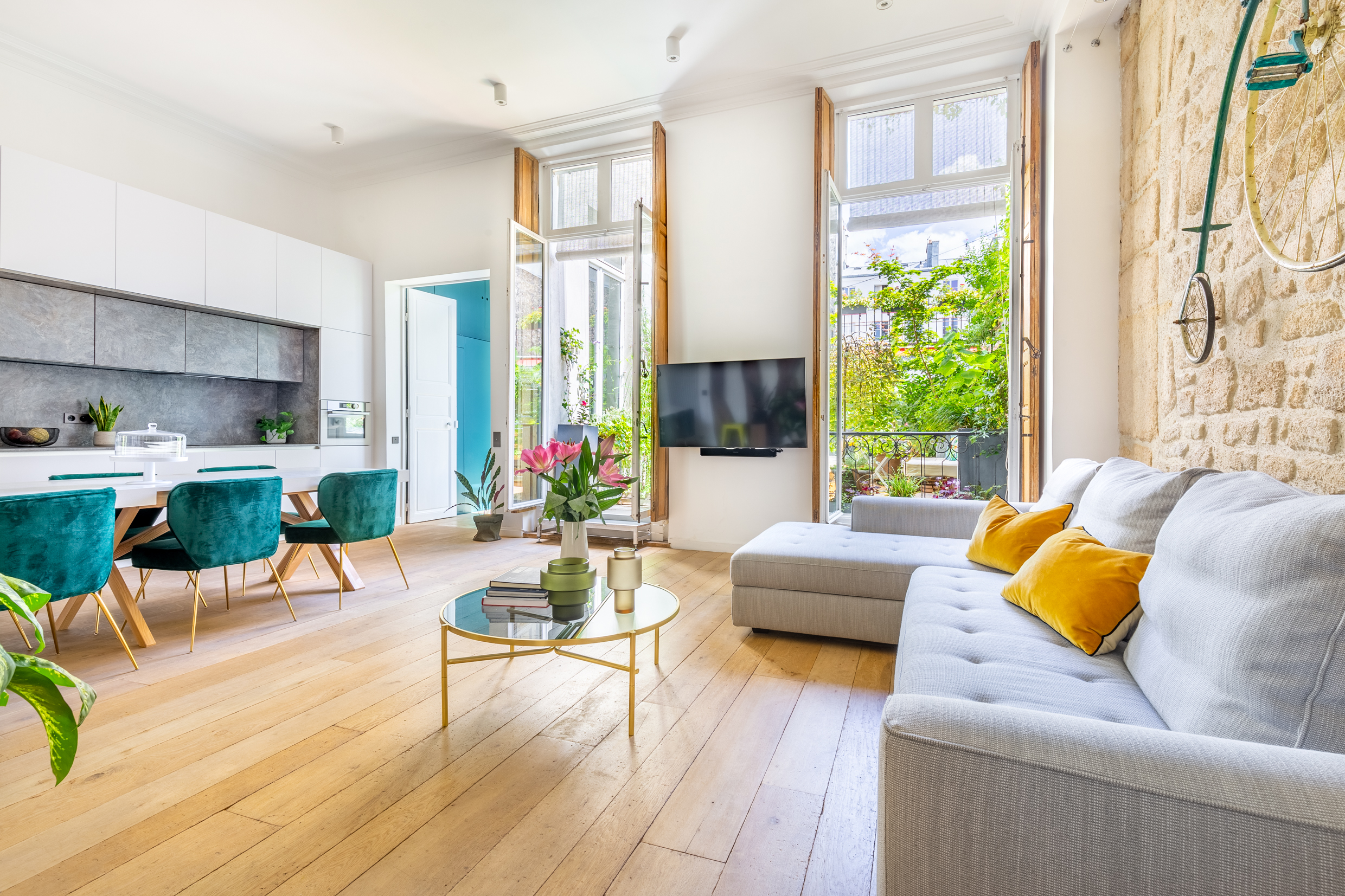 Villa Crépuscule Étienne Montorgueil – Les Halles-868131: Charming 1-Bedroom Apartment Rental with Private Terrace and Air-Con, Montorgueil Paris