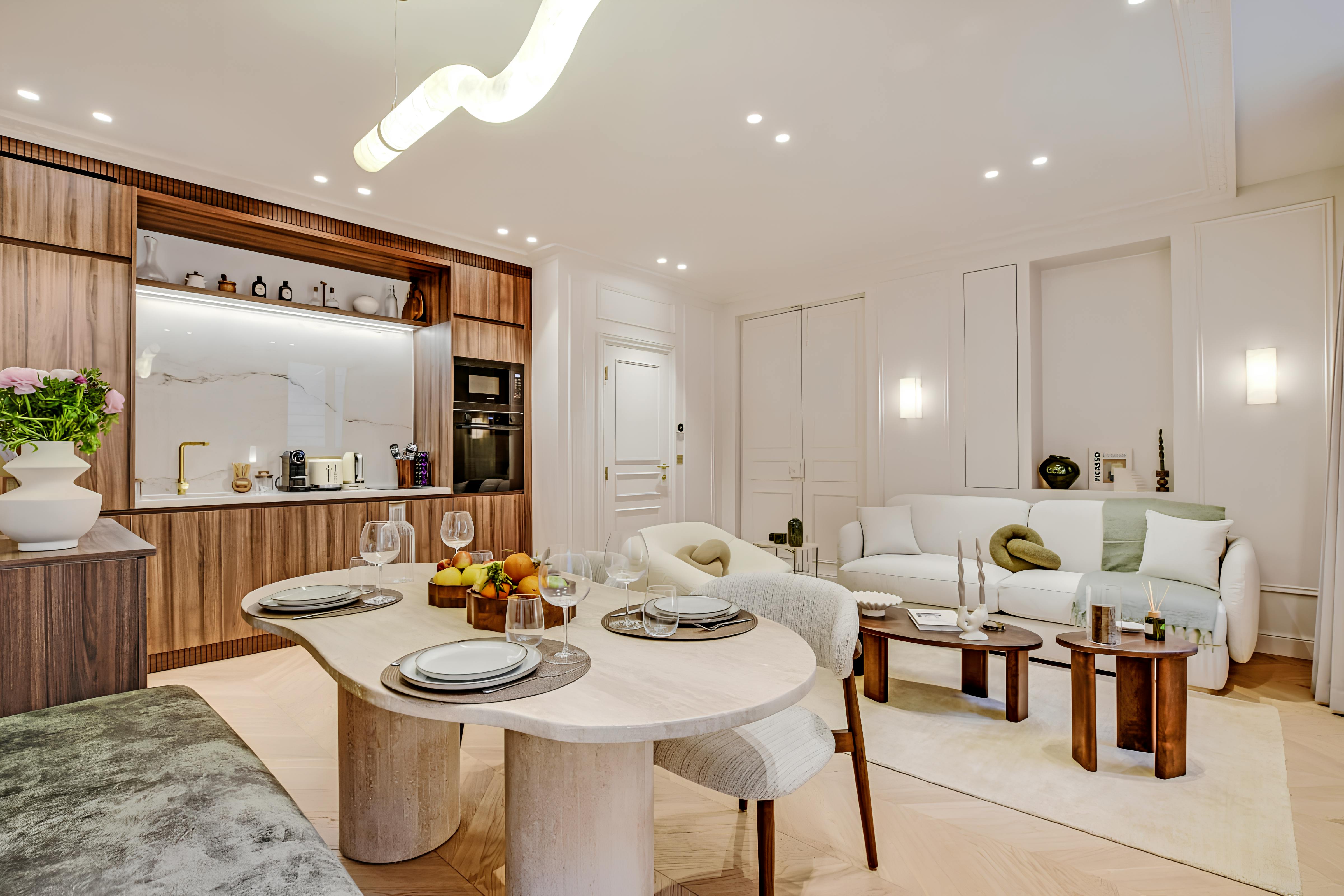 Villa Safran Palais-Royal Louvre: Chic 1-Bedroom Apartment Rental with Air-Con in Louvre Palais Royal, Paris