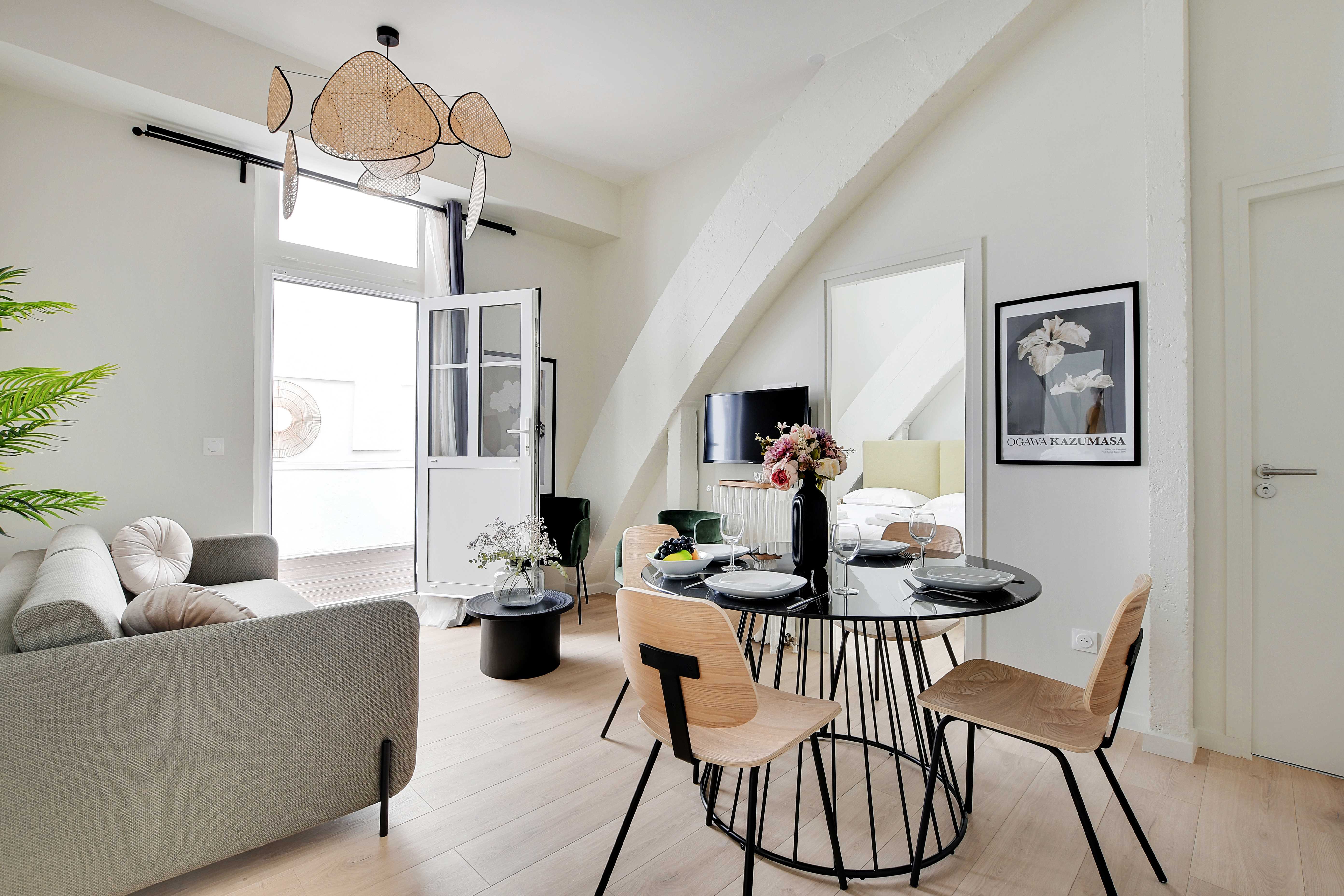 Château Passy Auteuil Auteuil – Passy: Charming 2-Bedroom Family Villa Rental in Auteuil – Passy, Paris