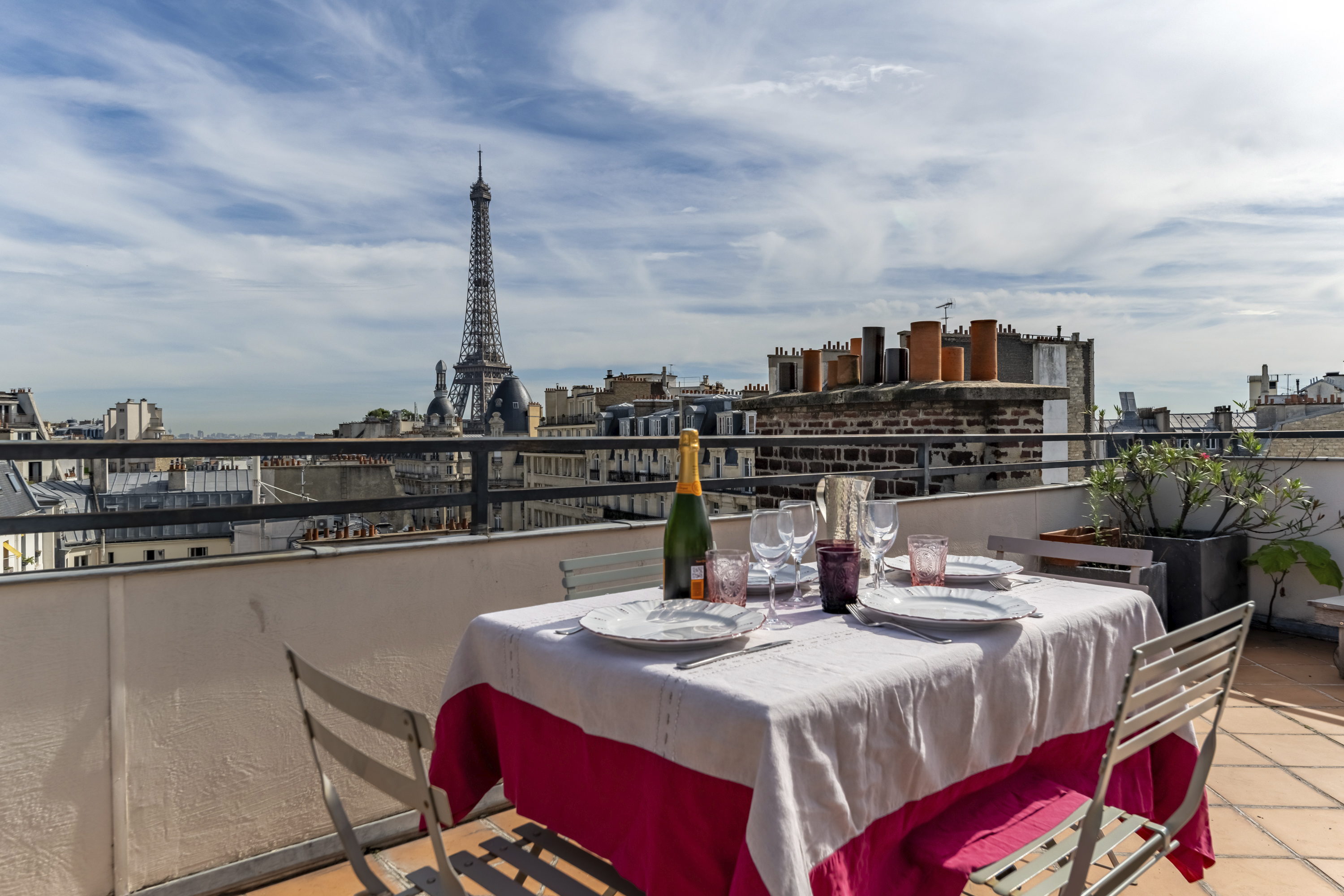 Villa Crépuscule Passy Trocadéro: Spacious 4-Bedroom Apartment with Eiffel Views, Trocadéro