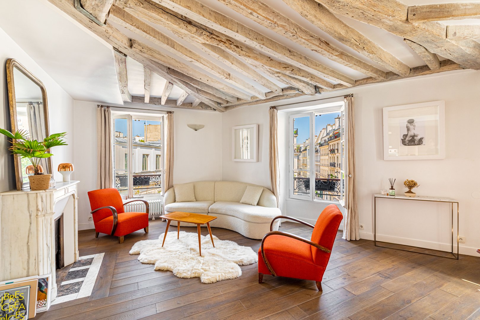 Villa Aurore Anvers South Pigalle: Charming 2-Bedroom Townhouse Apartment Rental in South Pigalle, Paris