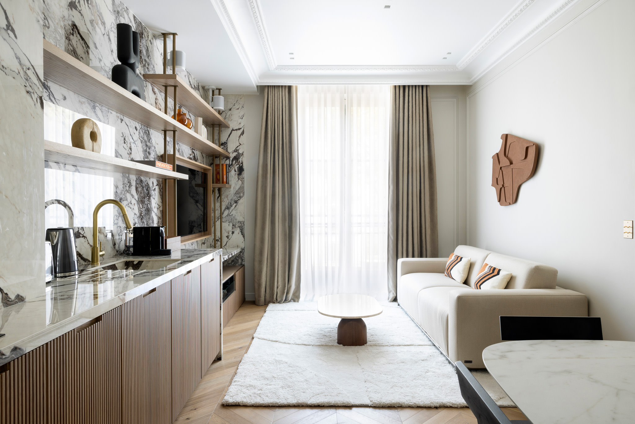 Villa Céladon Poissonnière Montorgueil – Les Halles: Chic 1-Bedroom Apartment Rental with Air-Con in Montorgueil – Les Halles, Paris