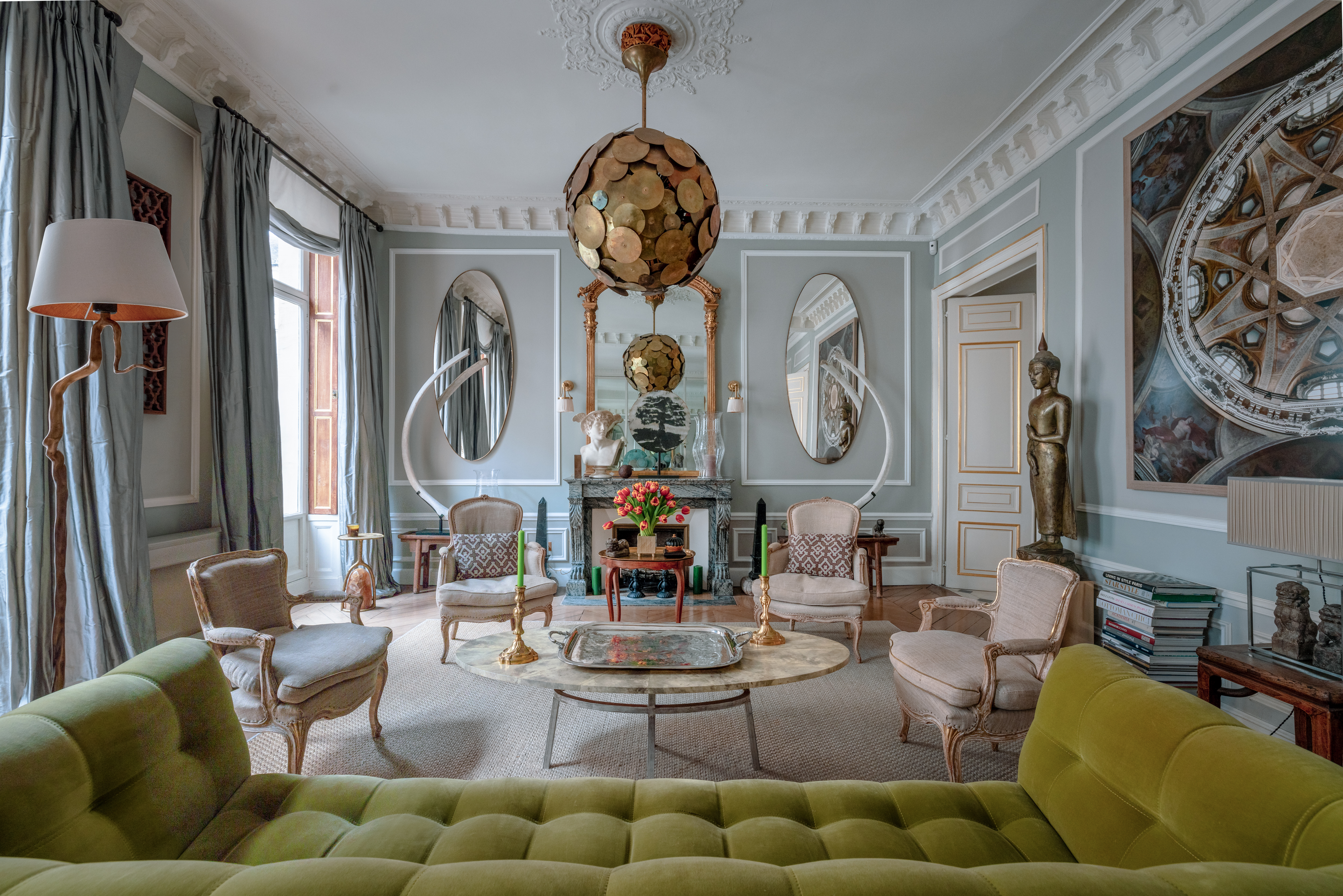 Villa Nacré Odéon Saint Germain des Prés – Odéon: Elegant 2-Bedroom Luxury Apartment with Juliet Balconies, Paris