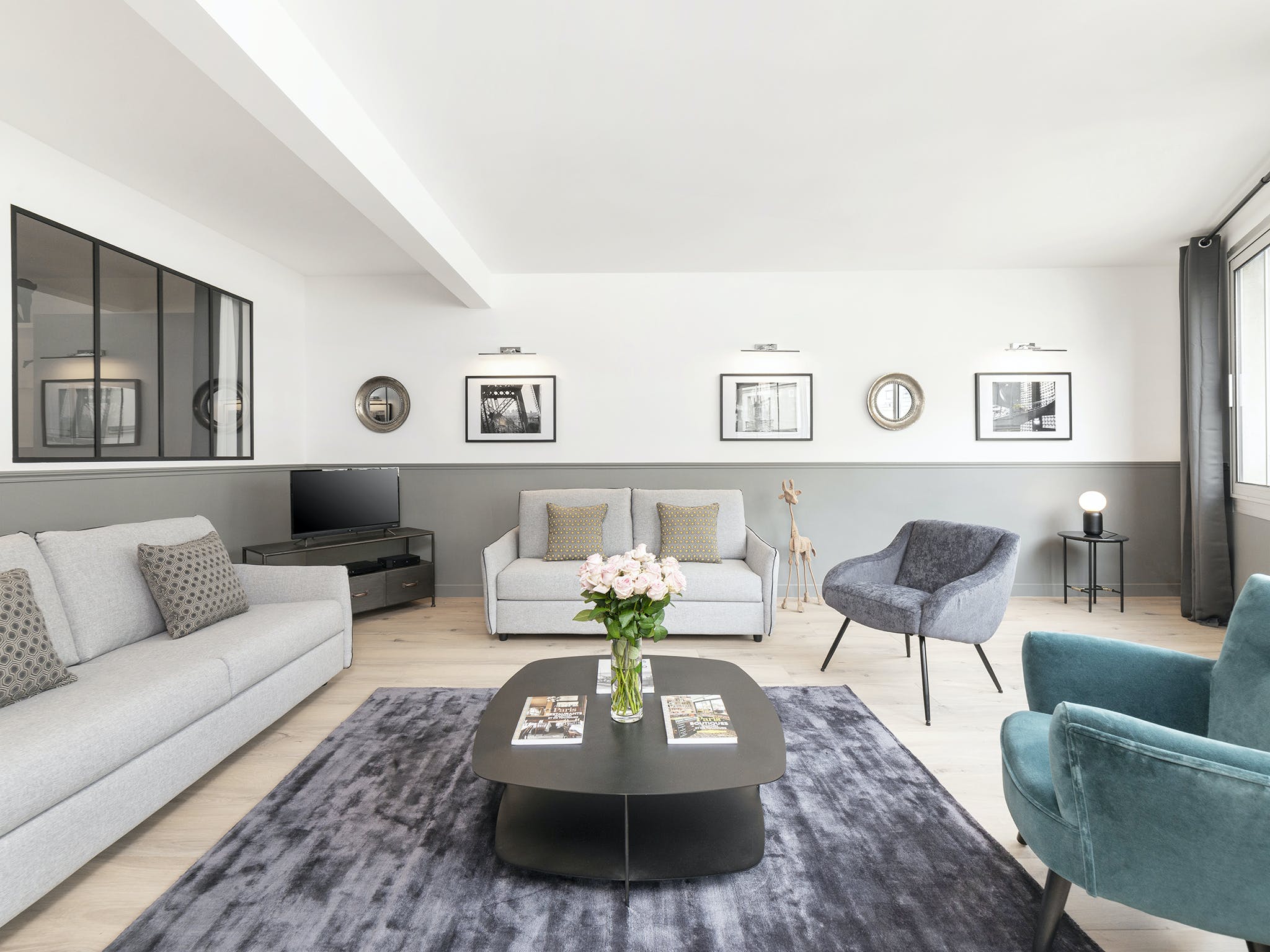 Villa Crépuscule Sainte-Avoye Le Marais: Elegant 3-Bedroom Apartment with Loft-Like Atmosphere, Le Marais