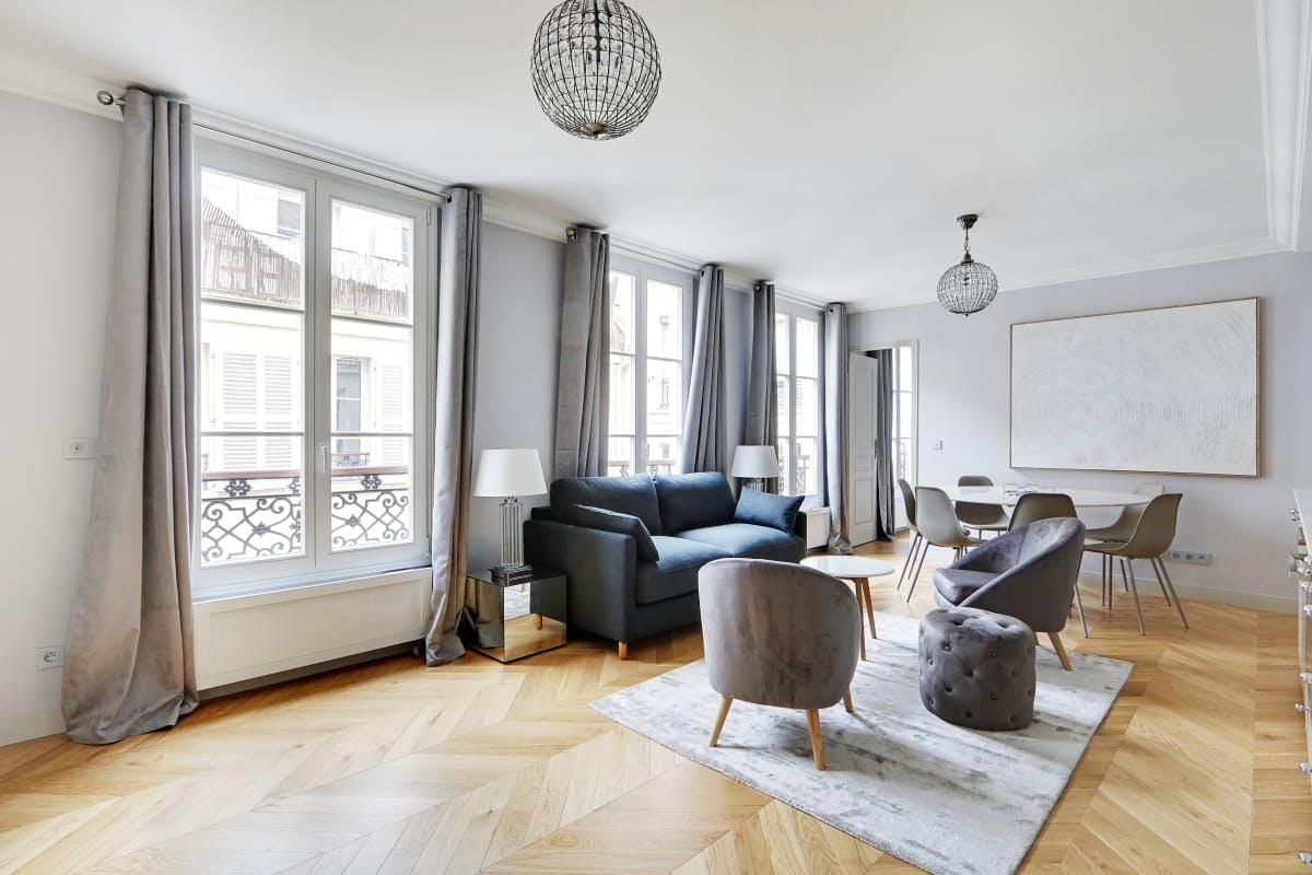Château Saint-Augustin Paris: Chic 2-Bedroom Family-Friendly Apartment Rental Opéra Paris with Central Location