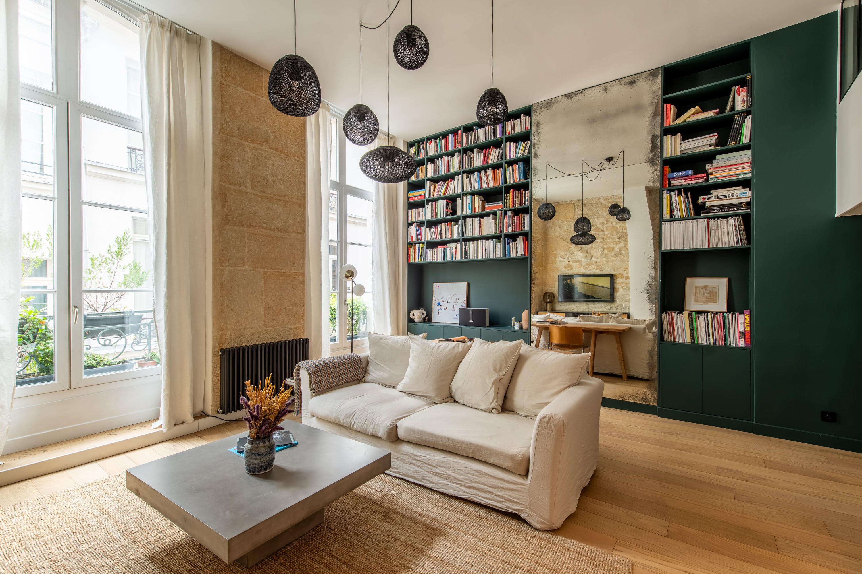 Villa Céladon Lescot Montorgueil – Les Halles: Elegant 2-Bedroom Luxury Apartment in Paris’ Montorgueil District