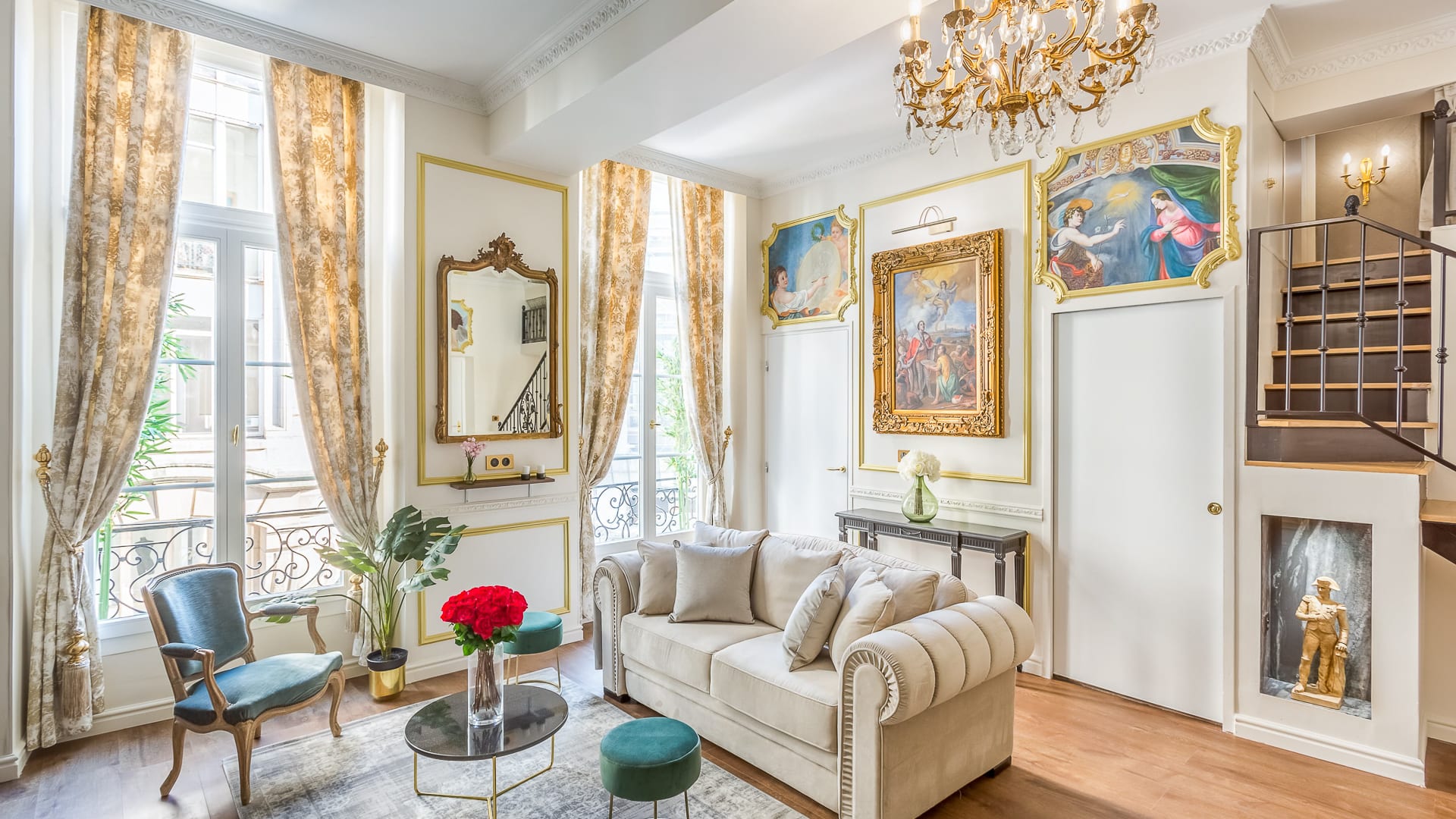 Villa Aurore Rue Montorgueil – Les Halles: 3-Bedroom Luxury Townhouse with Historic Charm, Paris