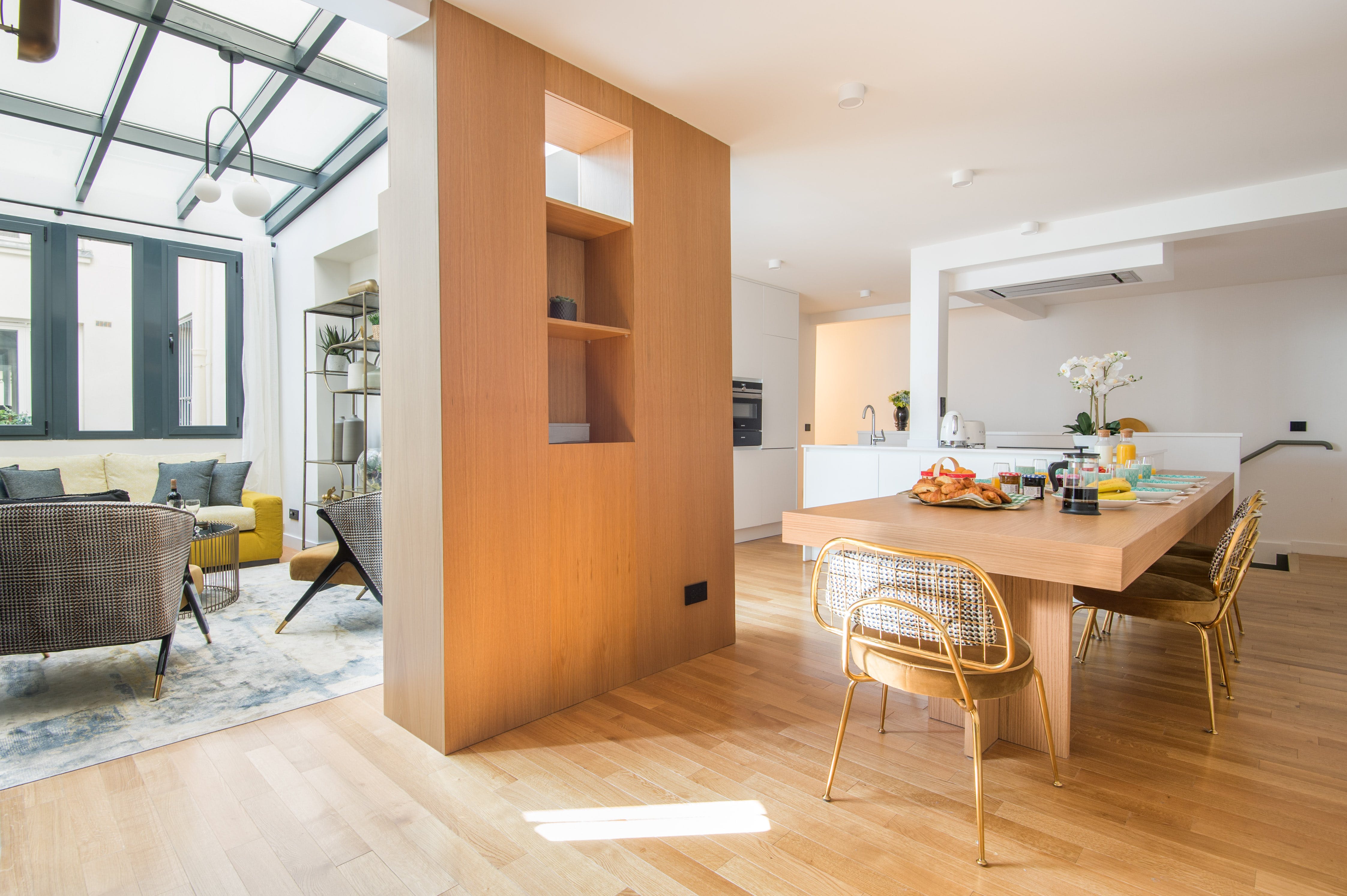 Villa Aube Poncelet Montorgueil – Les Halles: Stylish 4-Bedroom Luxury Apartment with Family Amenities, Paris