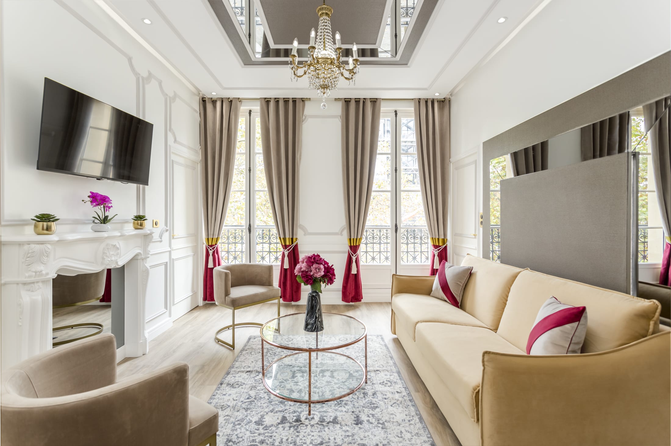 Villa Céladon Enfants Montorgueil – Les Halles: Elegant 3-Bedroom Townhouse with Family-Friendly Features, Paris