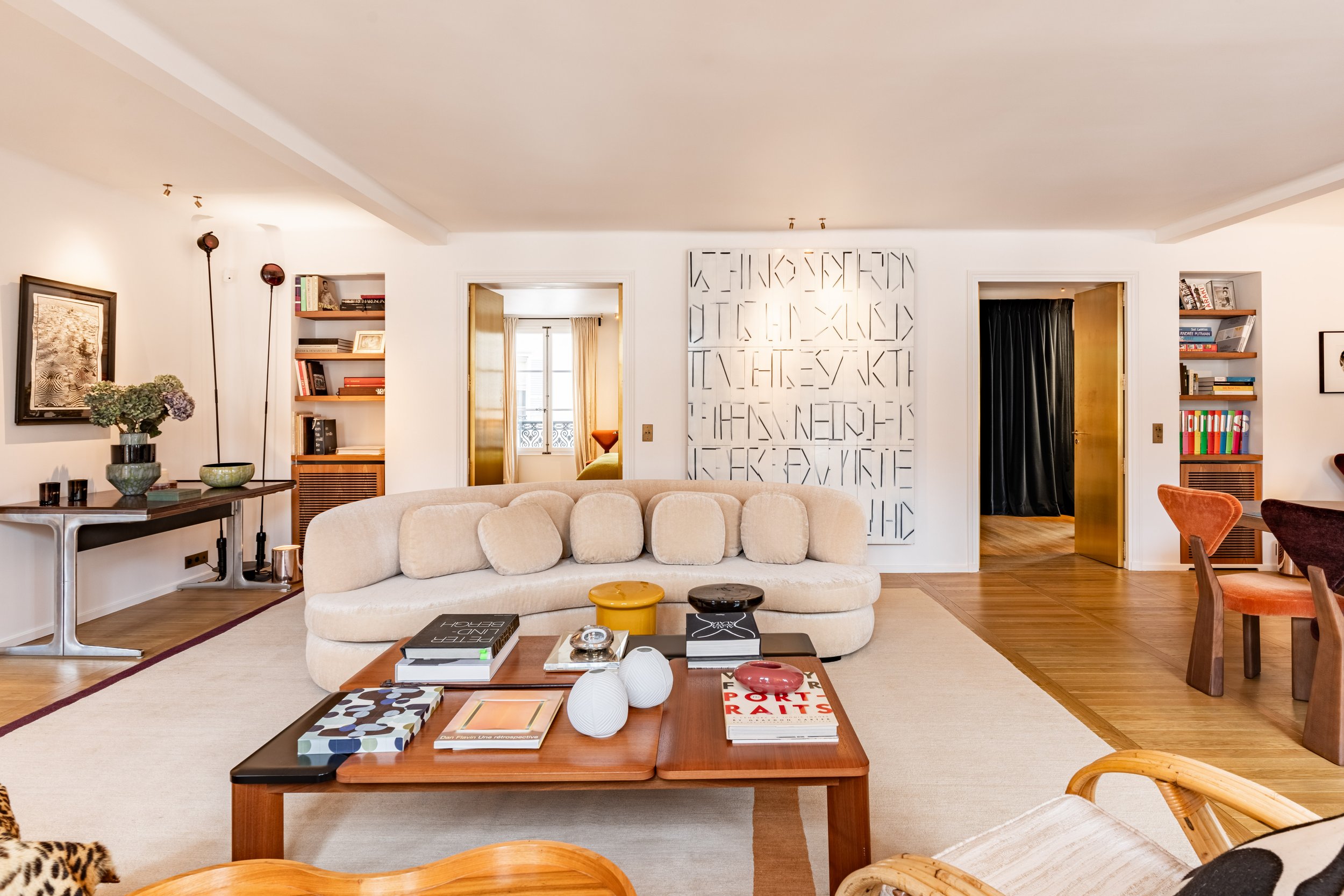Villa Nacré Luxembourg Saint Germain des Prés – Odéon: Luxury 2-Bedroom Apartment with Balcony, Saint Germain des Prés – Odéon