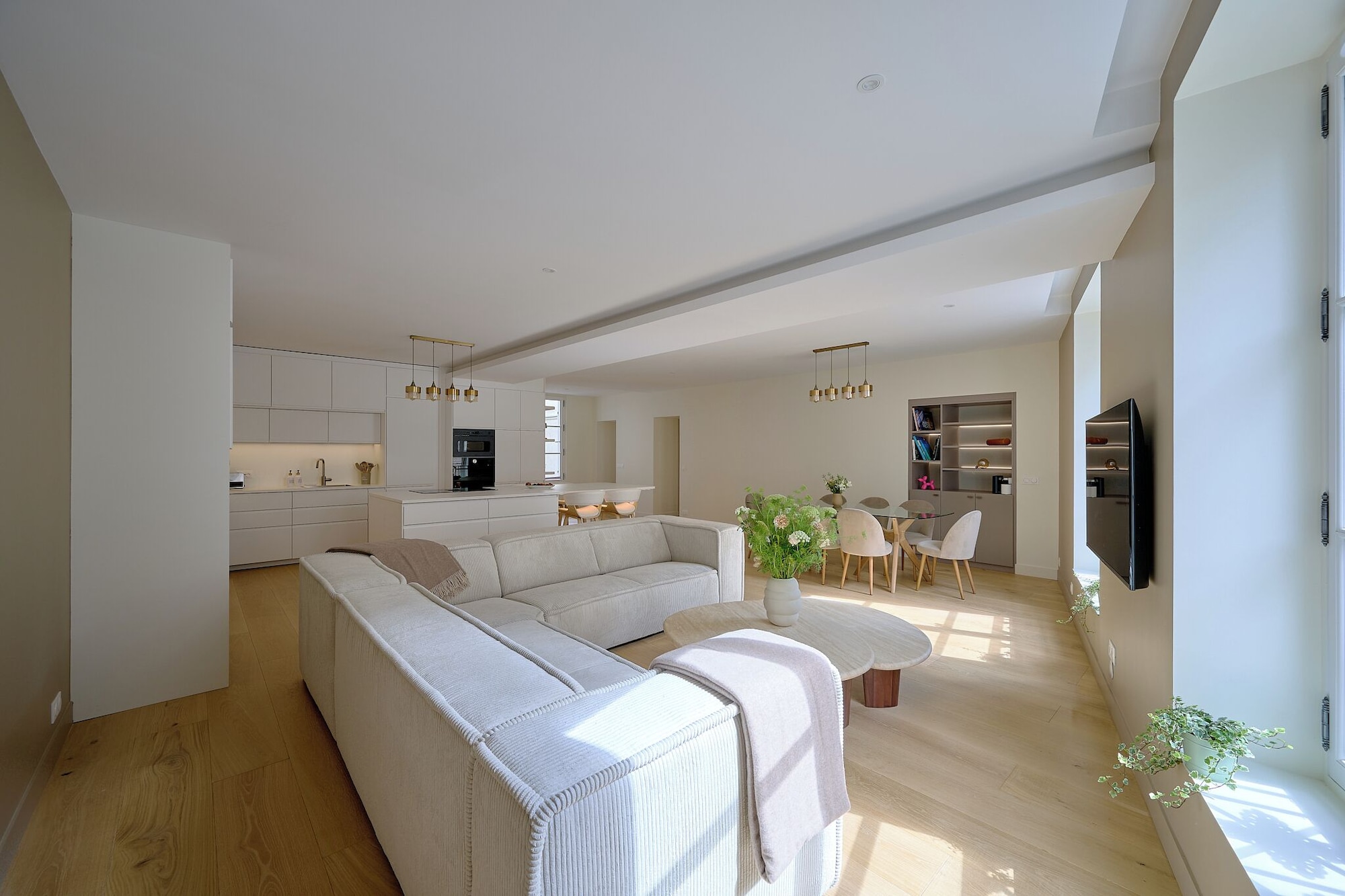 Villa Crépuscule Arbalète Latin Quarter: Luxury 4-Bedroom Apartment Near Jardin du Luxembourg, Paris