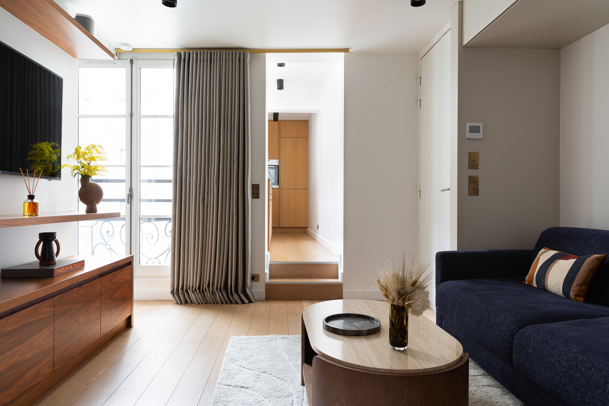 Villa Aube Chaussée Opéra – Madeleine – Grands Magasins: Chic 1-Bedroom Apartment with Juliet Balcony, Opéra – Madeleine – Grands Magasins