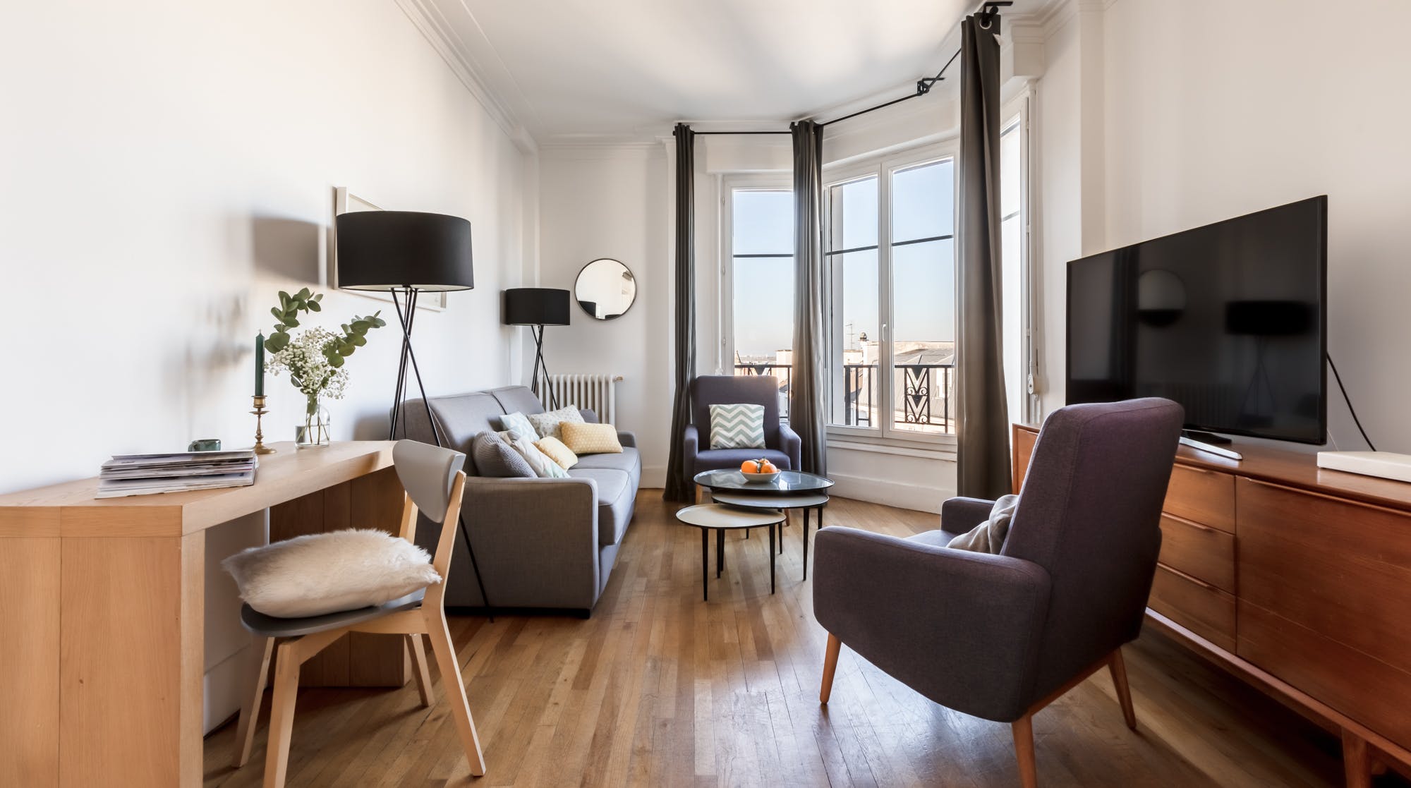 Château Saint-Louis Île-de-la-Cité: Bright 2-Bedroom Family-Friendly Apartment Rental in Île de la Cité, Paris