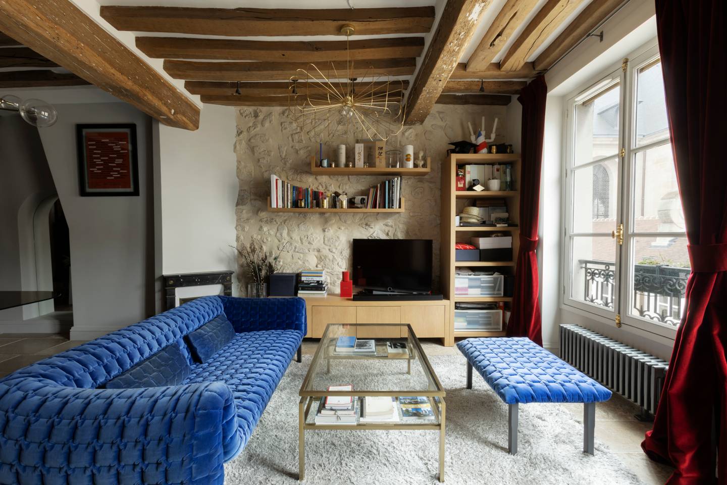 Villa Crépuscule Bourdieu Île Saint Louis: Elegant 1-Bedroom Apartment Rental with Historic Charm, Île Saint Louis Paris