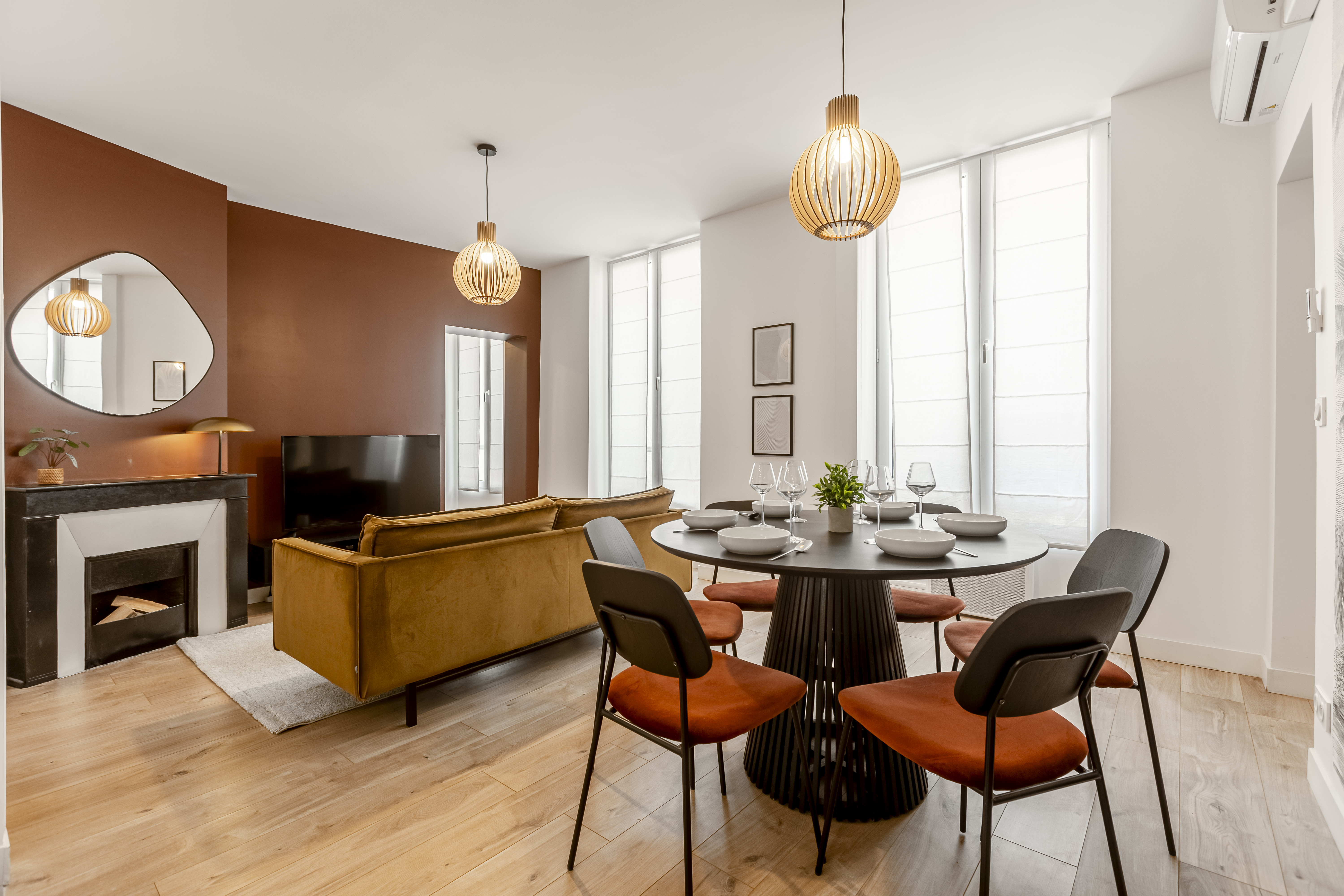 Villa Crépuscule Saint-Paul Le Marais: Elegant 3-Bedroom Apartment with Family-Friendly Features, Le Marais