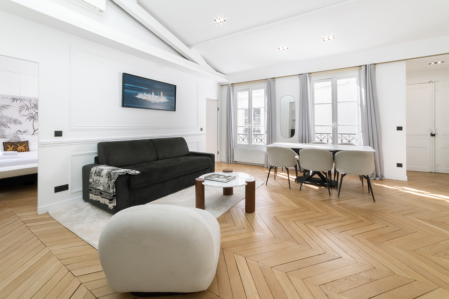 Villa Sorokos Rue des Francs Bourgeois Le Marais: Elegant 2-Bedroom Luxury Apartment in Le Marais, Paris