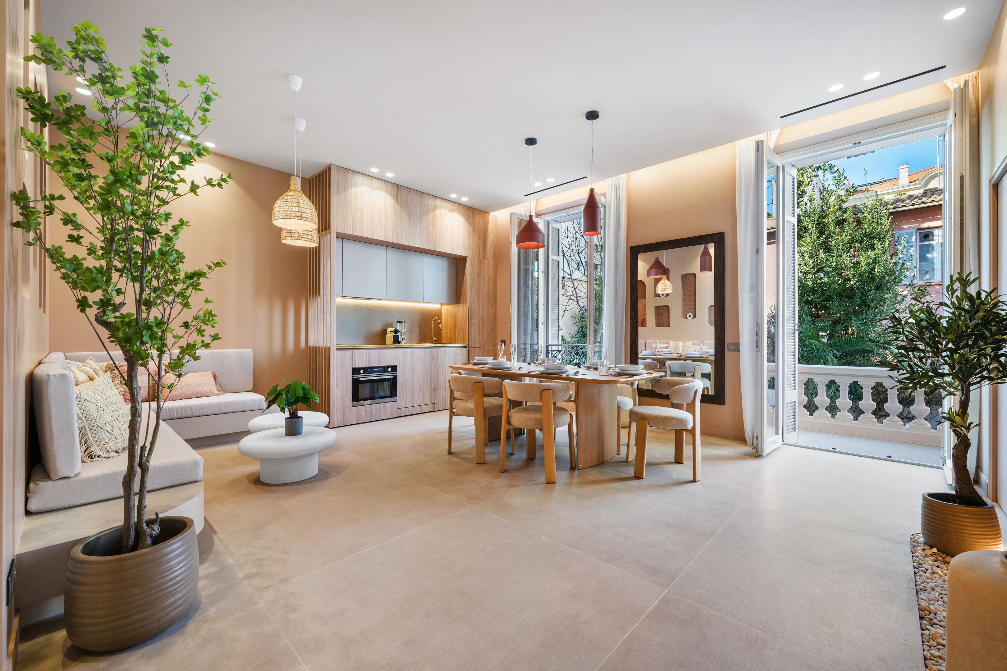 Villa Nacré Californie Cannes: Exquisite 3-Bedroom Luxury Apartment with Terrace, Cannes