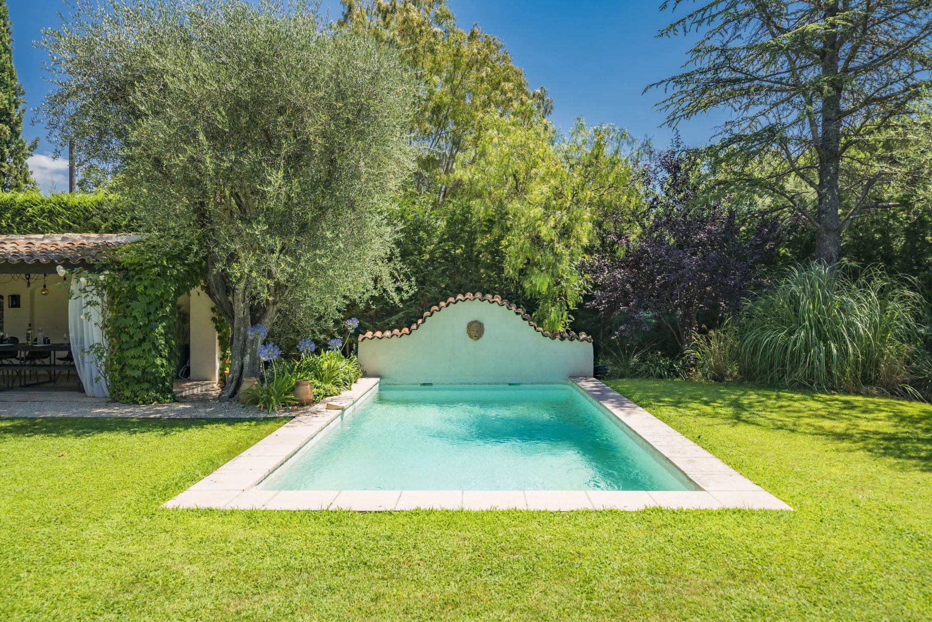 Villa Aurore Vallon Cannes: Spacious 5-Bedroom Luxury Apartment with Pool, Cannes French Riviera
