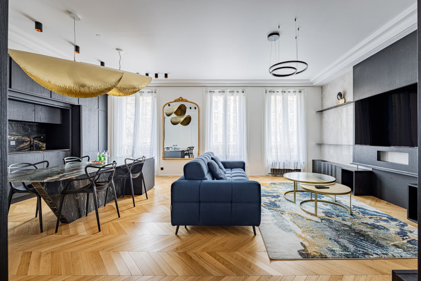Villa Autan Wagram Arc de Triomphe – Champs-Élysées: Luxury 2-Bedroom Apartment with High Ceilings, Arc de Triomphe – Champs-Élysées