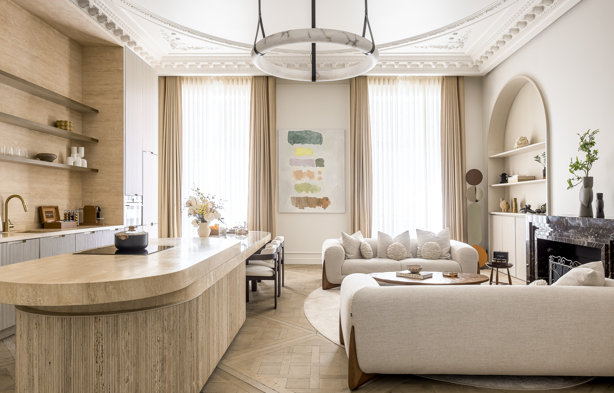Villa Crépuscule Prouvais Louvre – Palais Royal: Luxury 2-Bedroom Apartment with Balcony, Louvre – Palais Royal, Paris