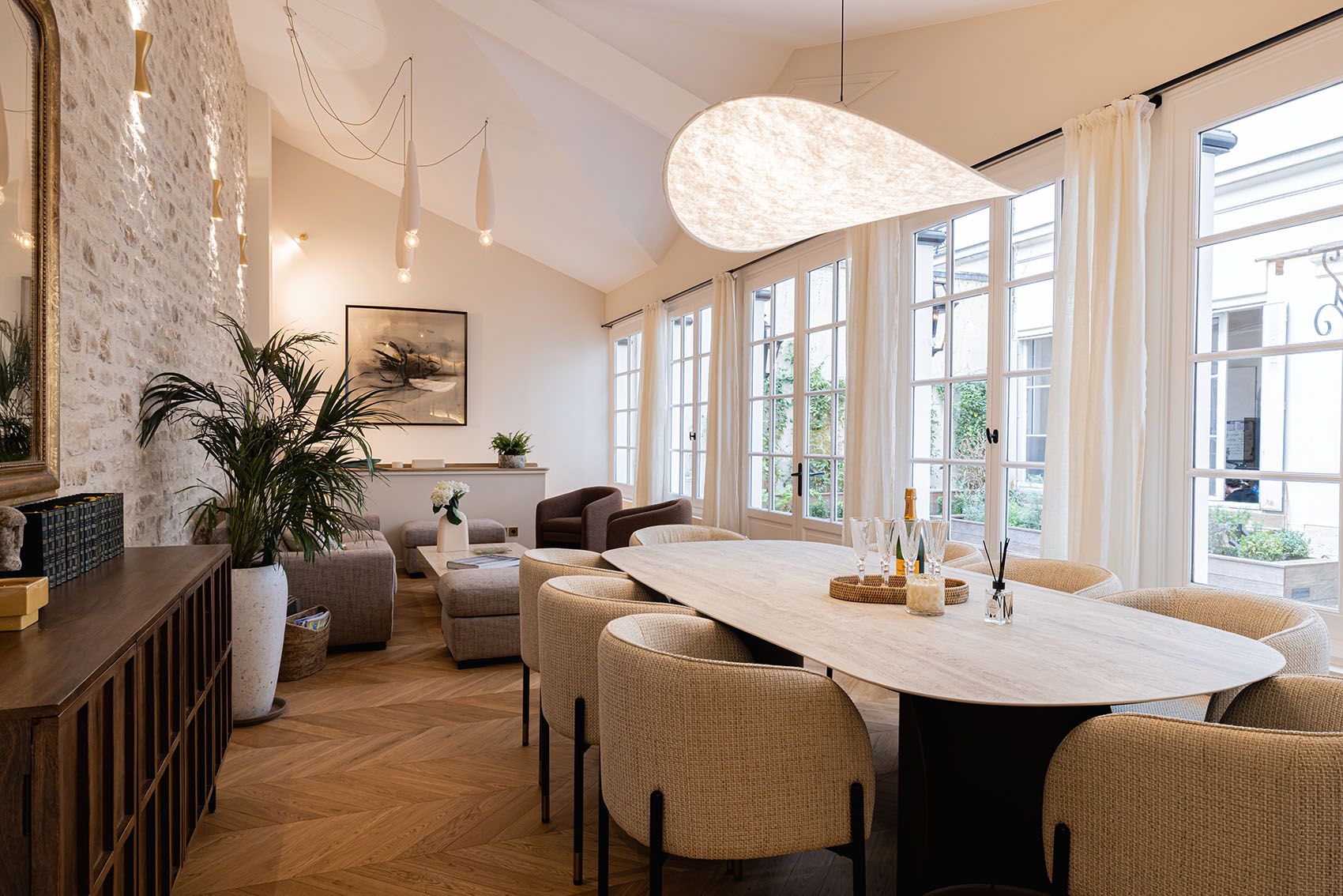 Villa Céladon Bourse Louvre – Palais Royal: Elegant 3-Bedroom Apartment with Sauna, Louvre – Palais Royal