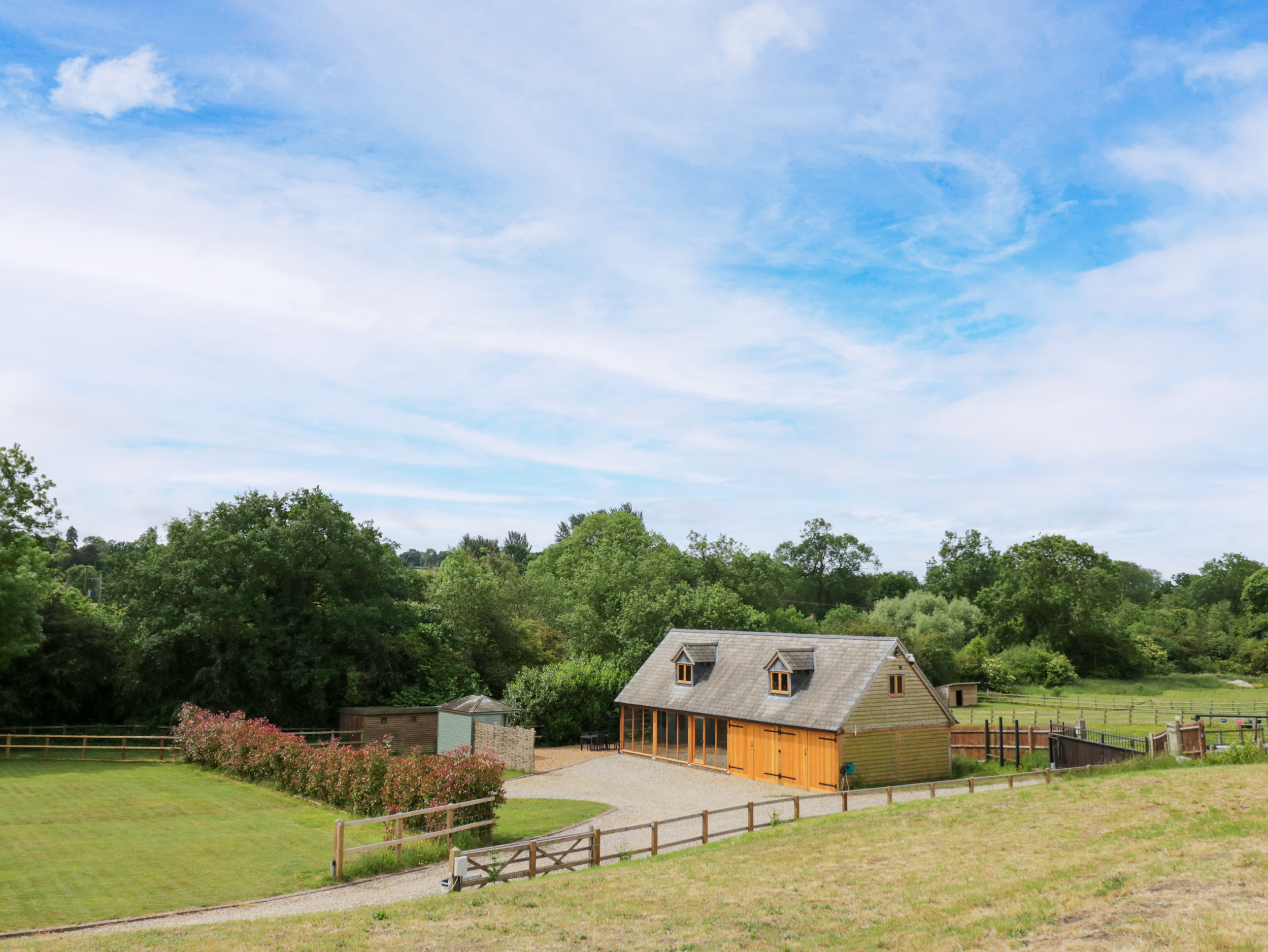 Cottage Wolds Chacombe: Charming 2-Bedroom Cottage Rental with En-Suite Bathrooms, Oxfordshire