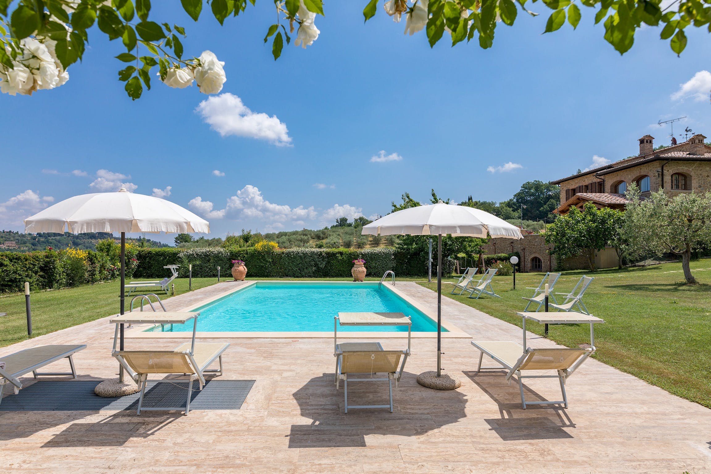 Villa Crepuscolo Sant’Albino Montepulciano: Spacious 6-Bedroom Apartment with Pool and Hot Tub, Montepulciano