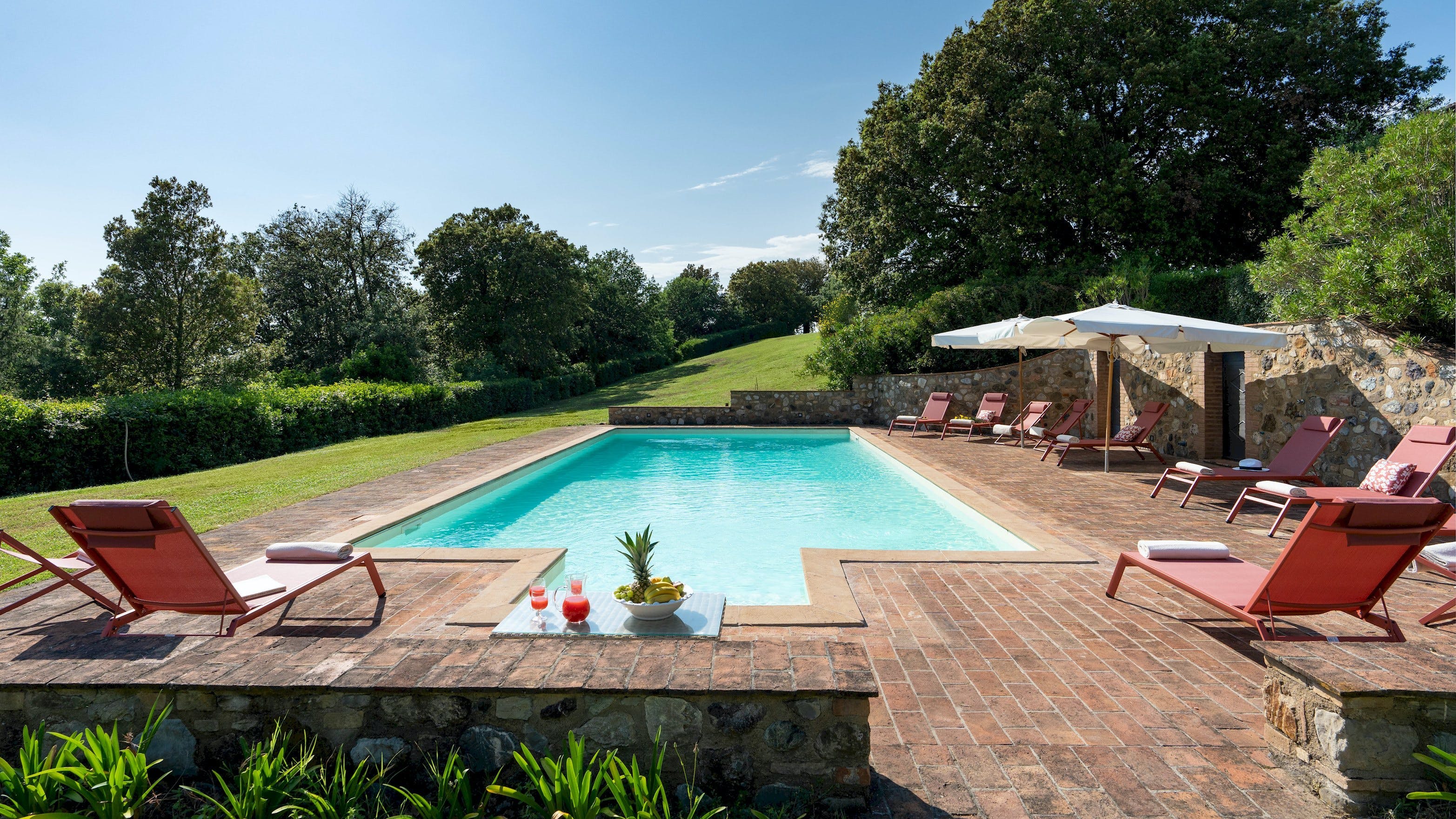 Villa Levante Buriano Grosseto Province: Luxury 6-Bedroom Villa with Pool and Scenic Views, Tuscany