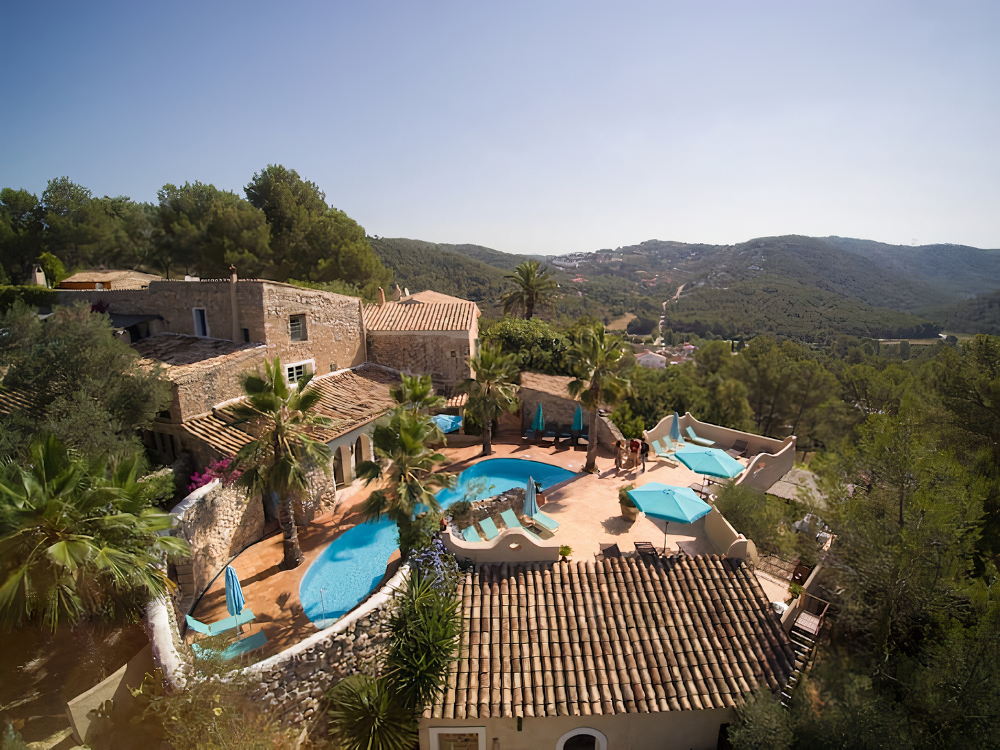 Finca Garraf Barcelona: Spacious 22-Bedroom Apartment with Pool and Sea Views, Barcelona