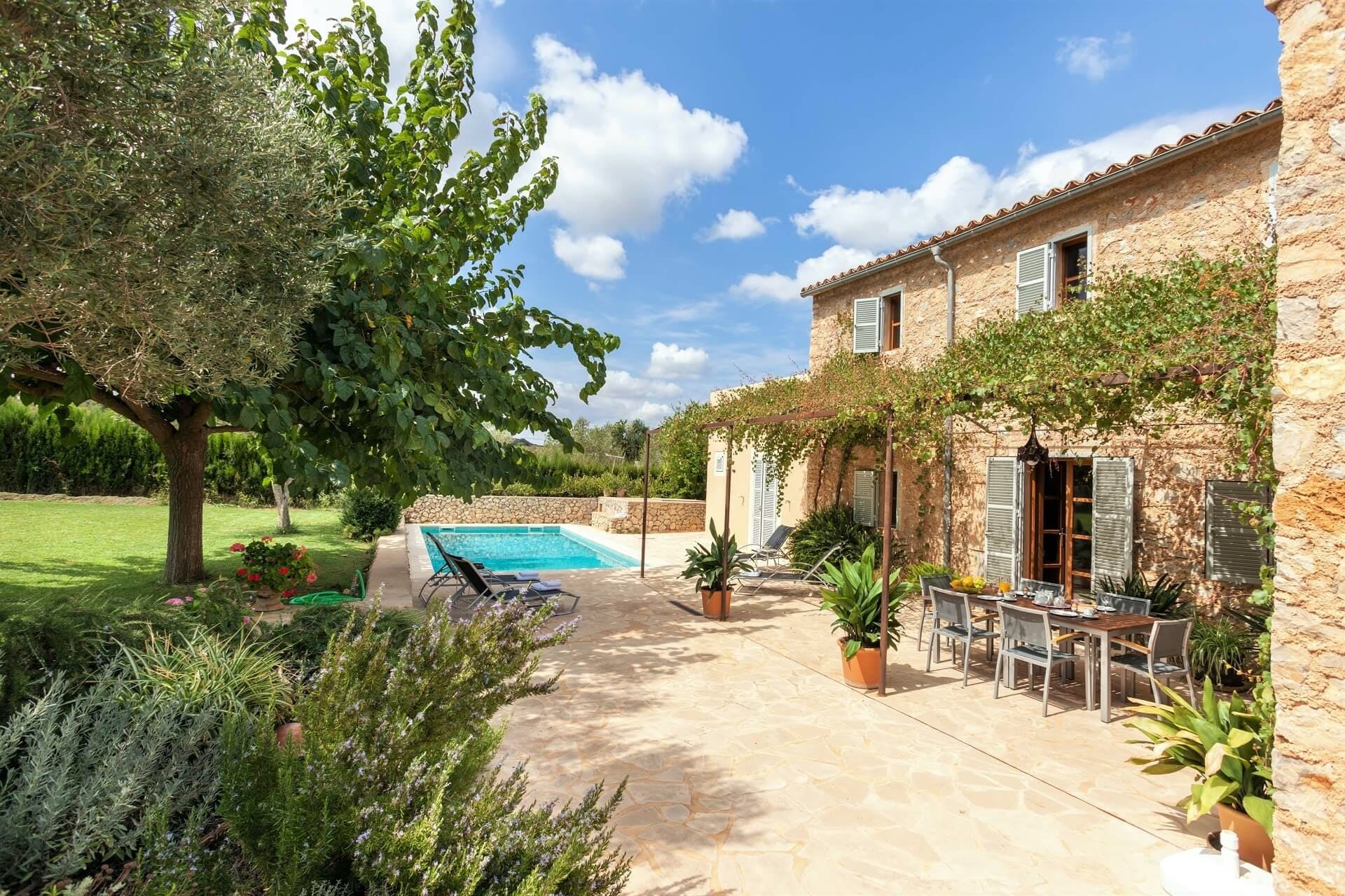 Finca Garrover Artà: Luxury 3-Bedroom Apartment with Private Pool and Sea Views, Mallorca