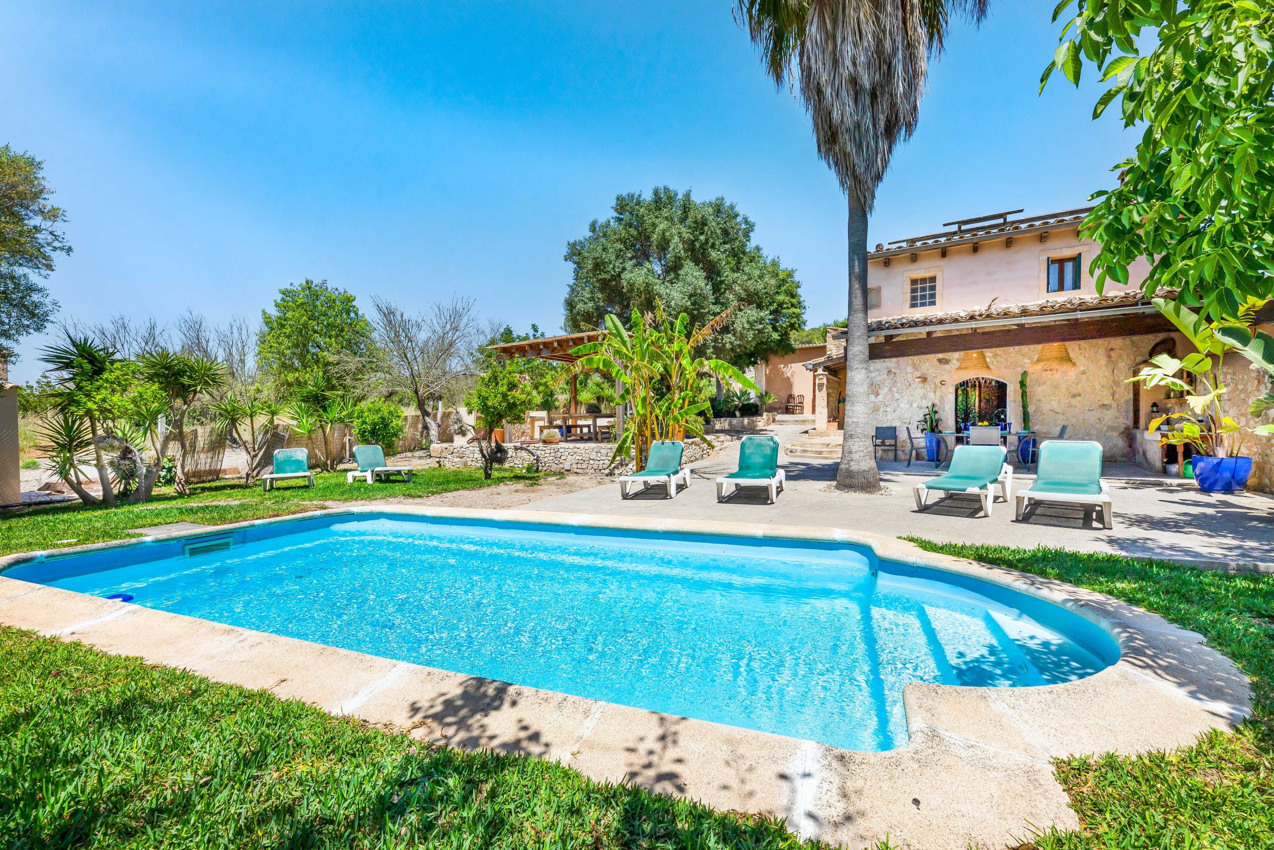 Finca Garrover Sant Joan: Charming 3-Bedroom Apartment with Pool in Countryside, Pla de Mallorca