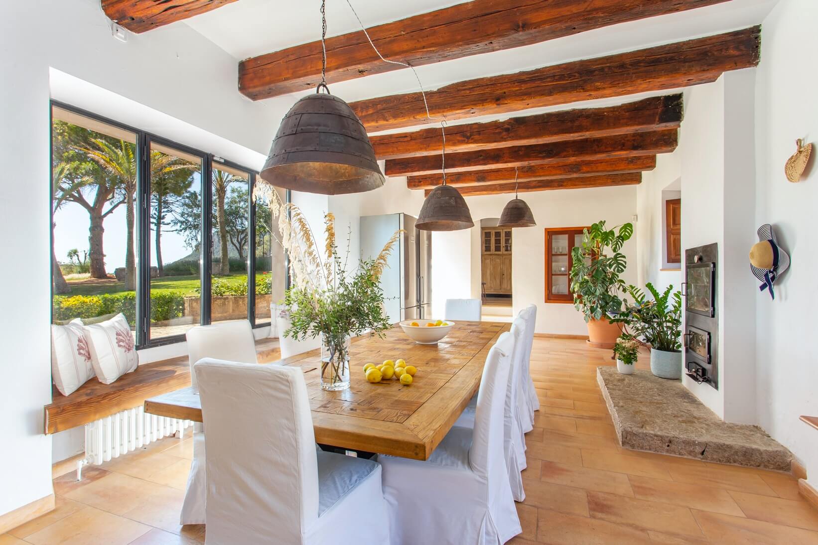 Villa Mestral Es Pedrissa Valldemossa: Spacious 6-Bedroom Apartment with Seaview and Pool, Valldemossa