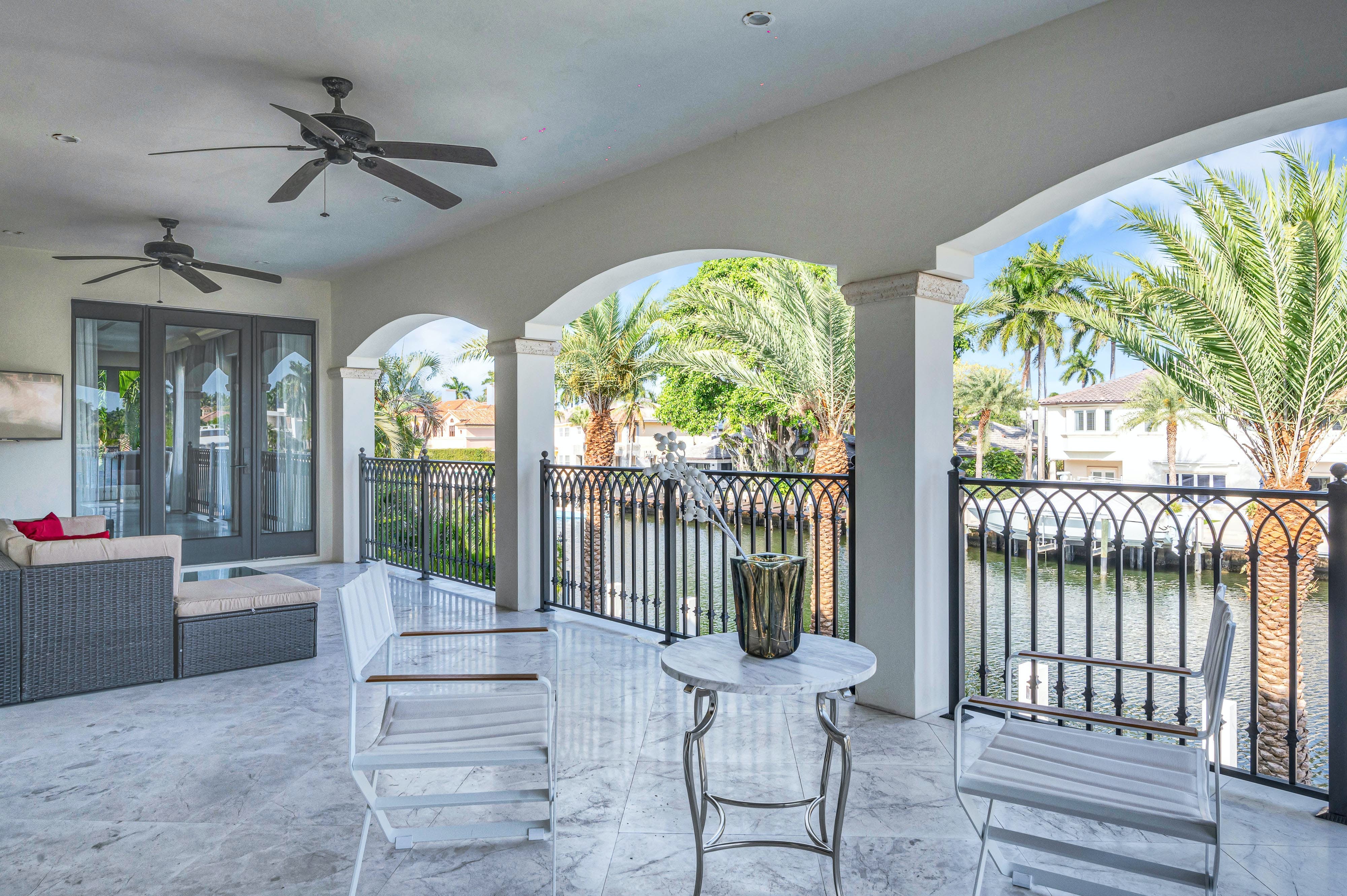 Villa Boreas Coral Ridge Las Olas Isles: Luxury 7-Bedroom Apartment with Seaview and Pool, Las Olas Isles