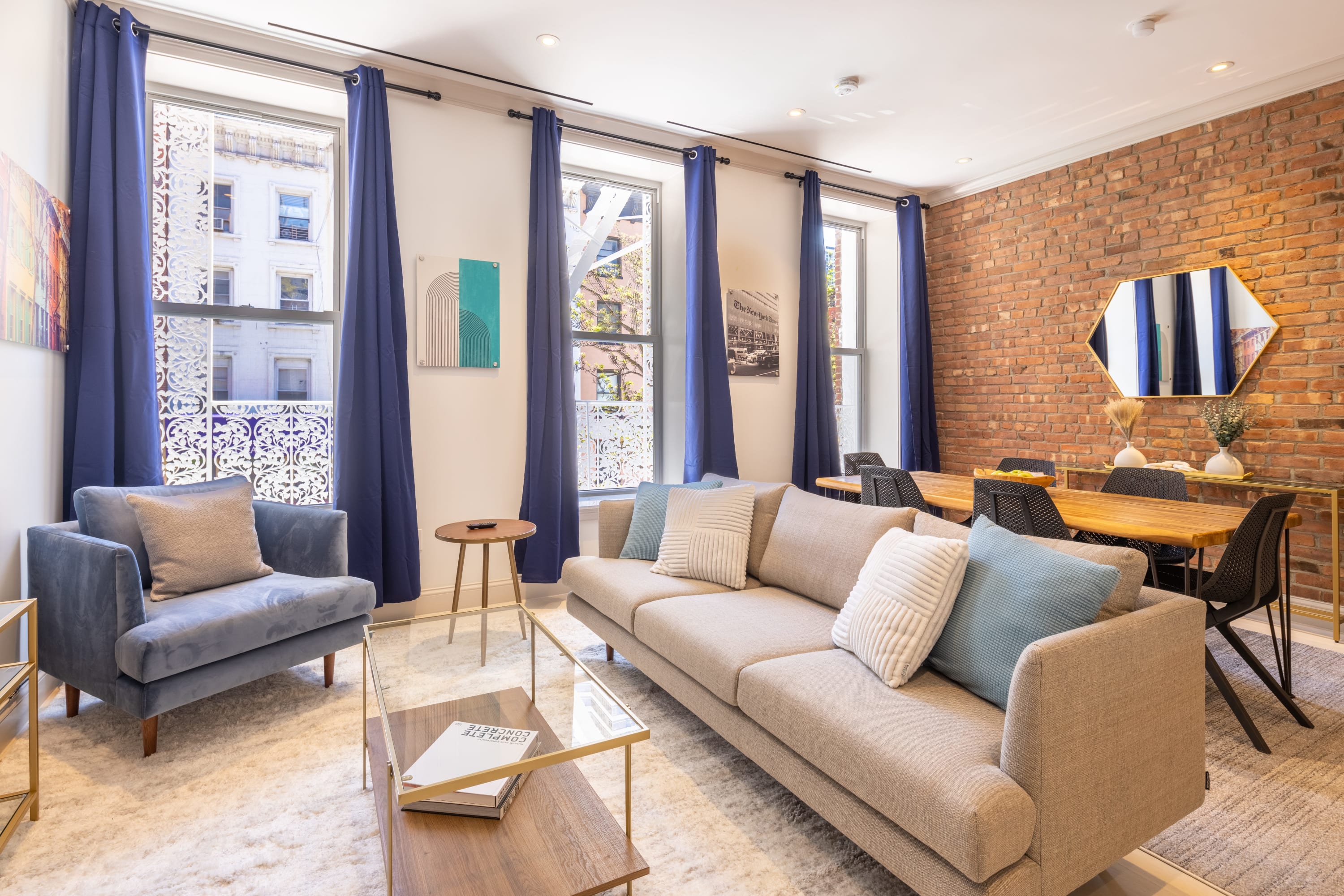 Villa Zephyros Mamaroneck Sutton Place: Elegant 3-Bedroom Apartment with Rooftop Access, Sutton Place