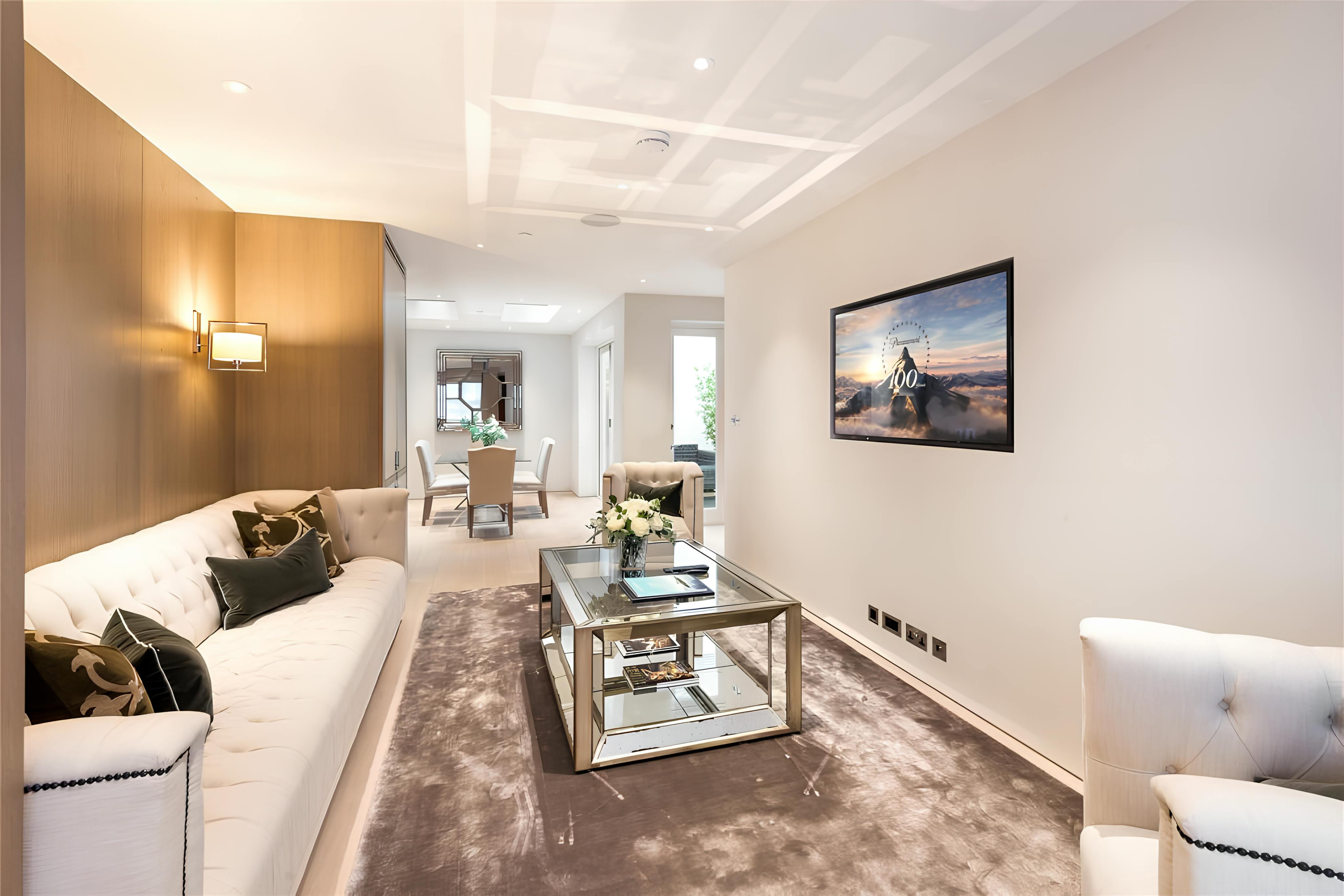 House Helm Wilton Belgravia: Elegant 5-Bedroom Luxury House with Multiple Terraces, Belgravia