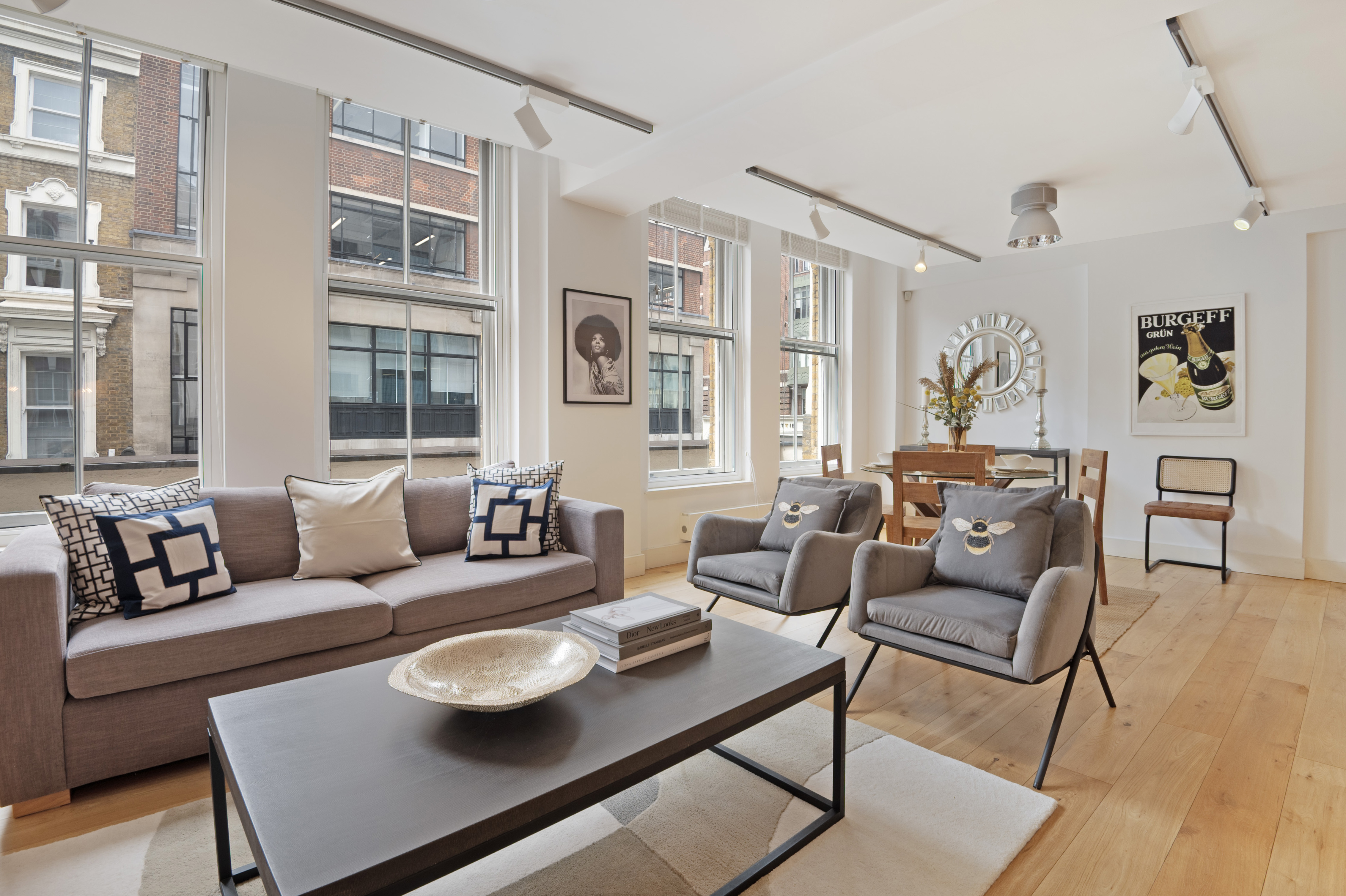House Lysias Berwick Soho: Sophisticated 2-Bedroom Luxury Apartment in the Heart of Soho, London