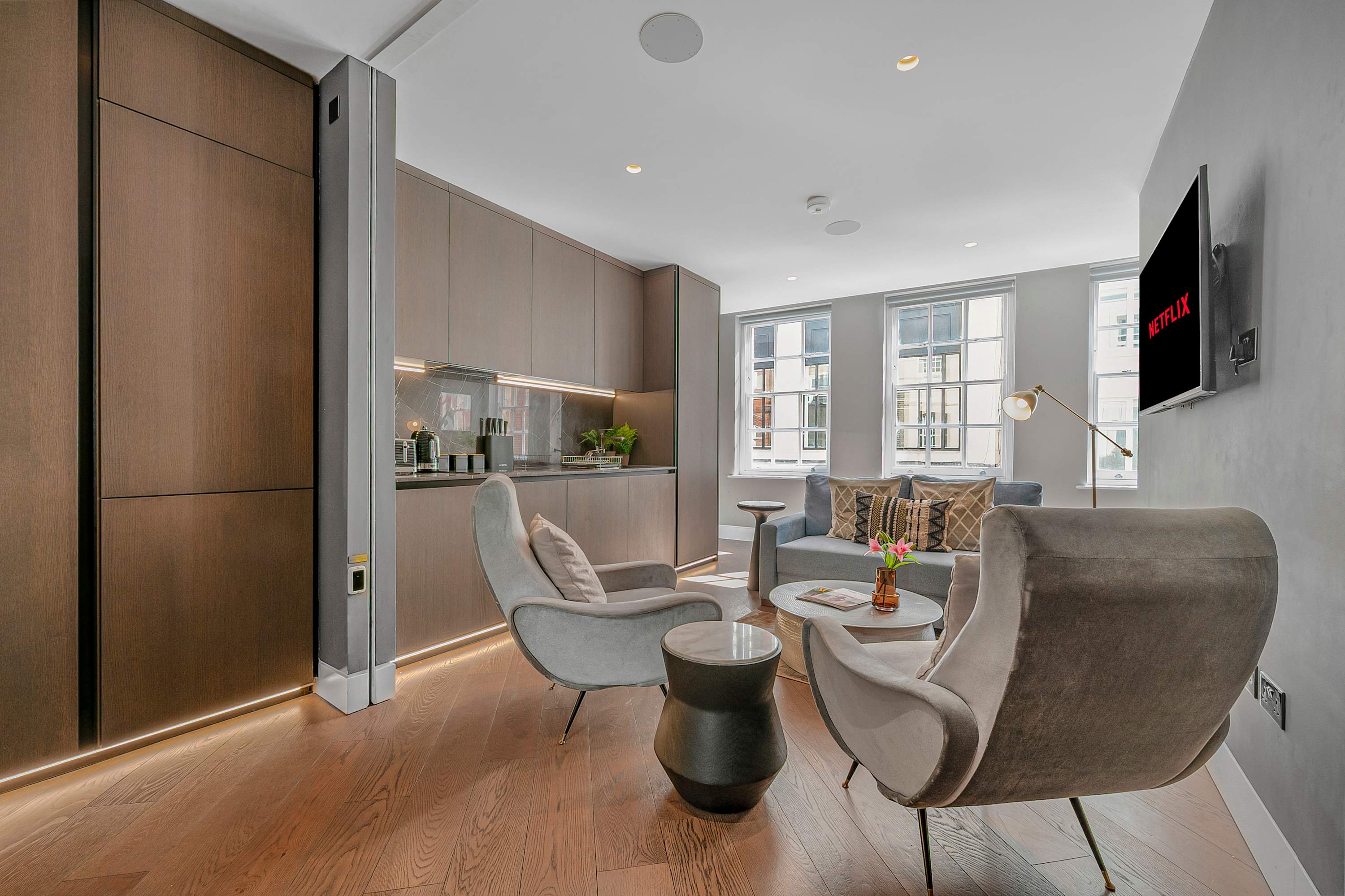 House Bise Carnaby Soho: Luxury 1-Bedroom Apartment with Family-Friendly Features, Soho