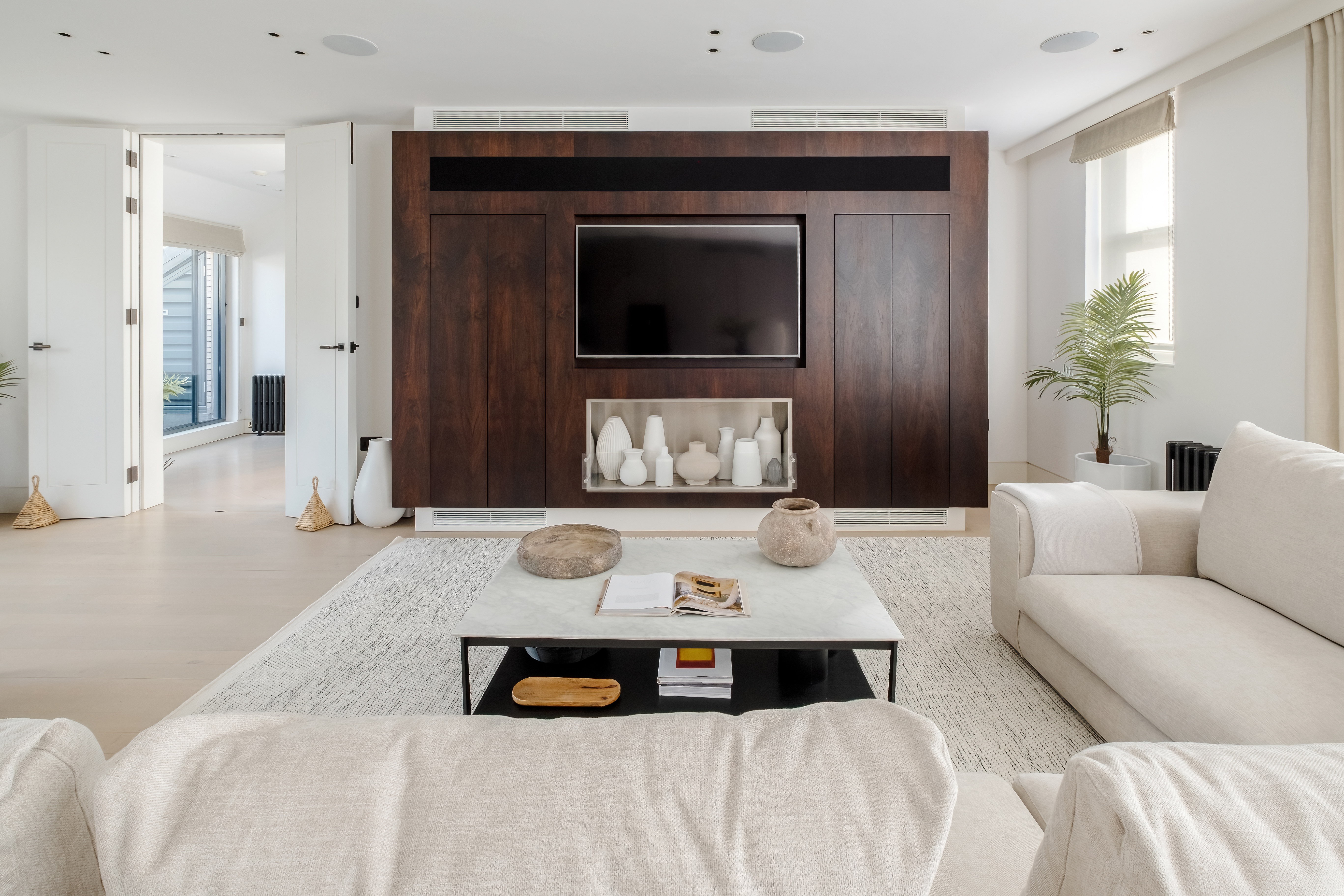 House Gorse Fitzrovia Soho: Spacious 4-Bedroom Luxury Apartment with Balconies, Soho